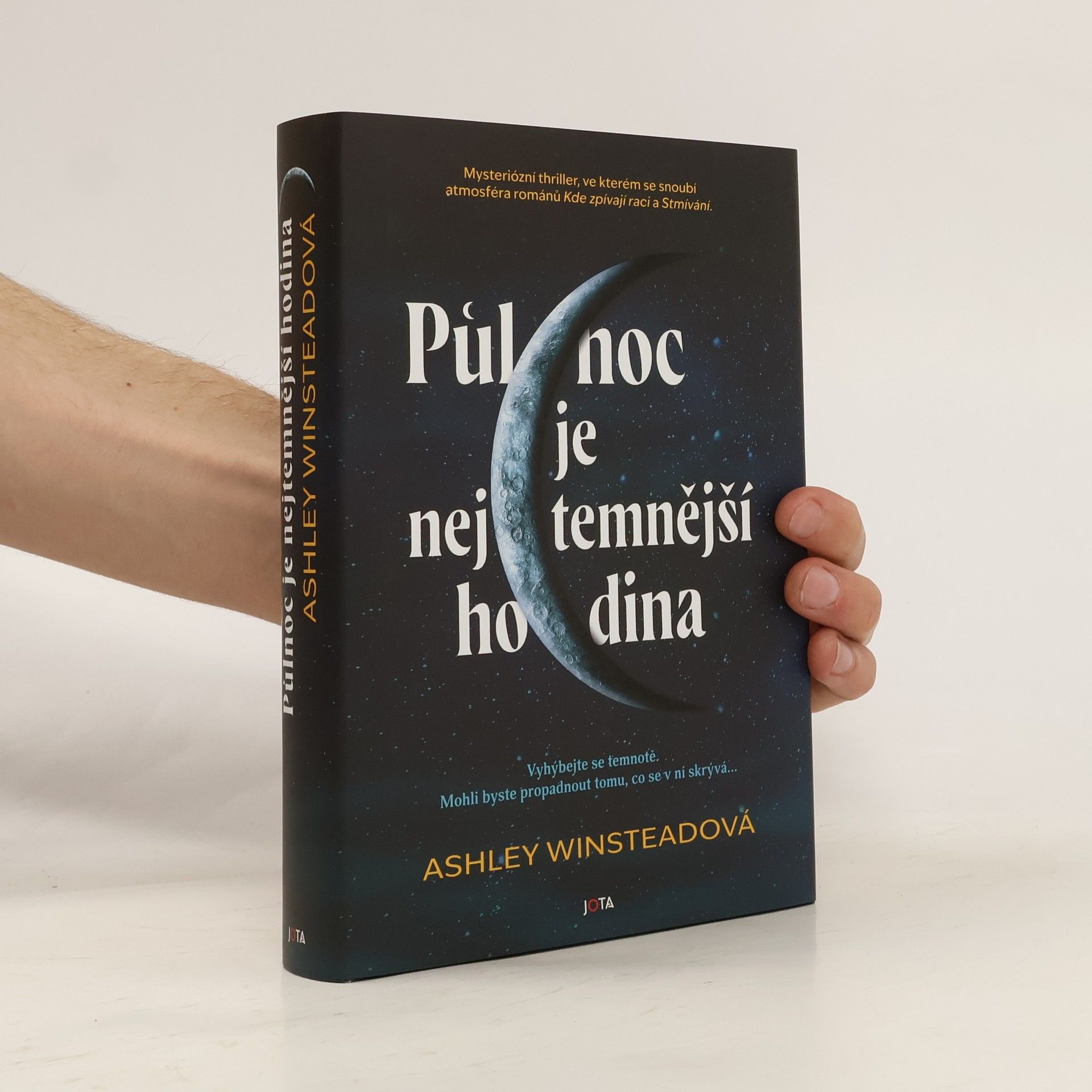 Ashley Winstead Půlnoc je nejtemnější hodina