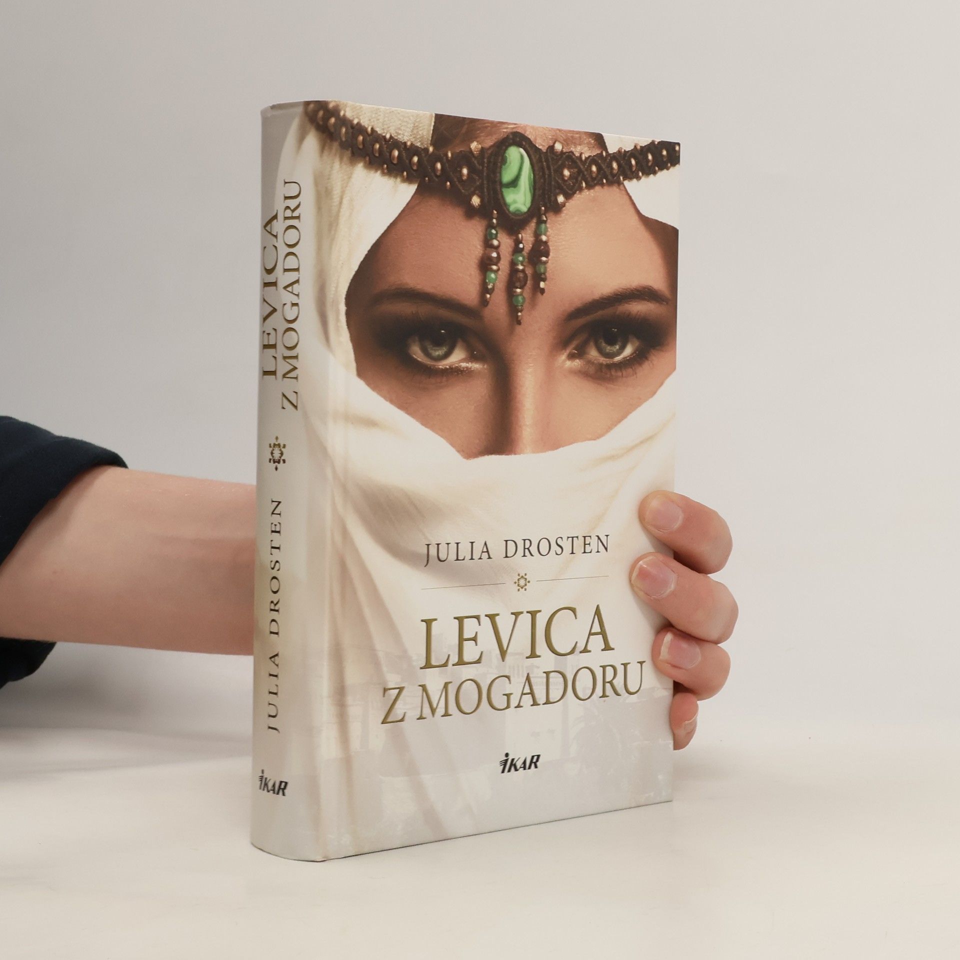 Julia Drosten Levica z Mogadoru