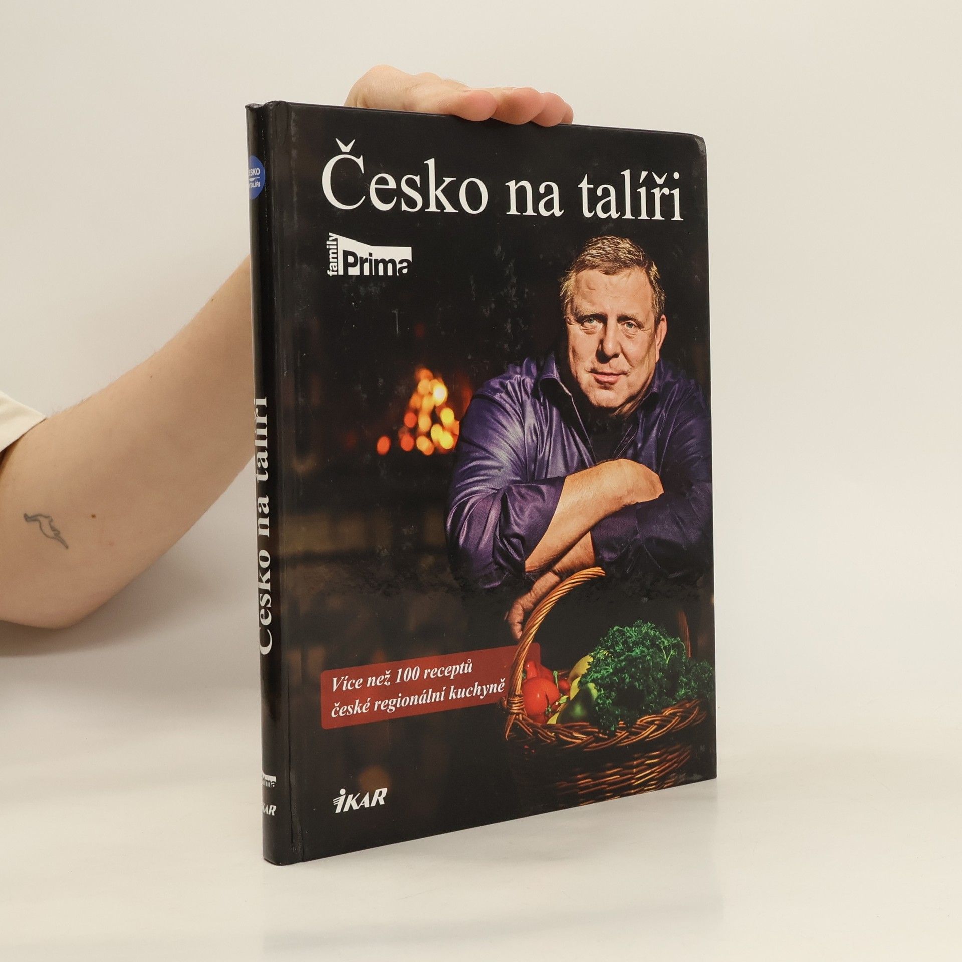 Marie Formáčková Česko na talíři: Více než 100 receptů české regionální kuchyně a několik mezinárodních specialit VIP hostů