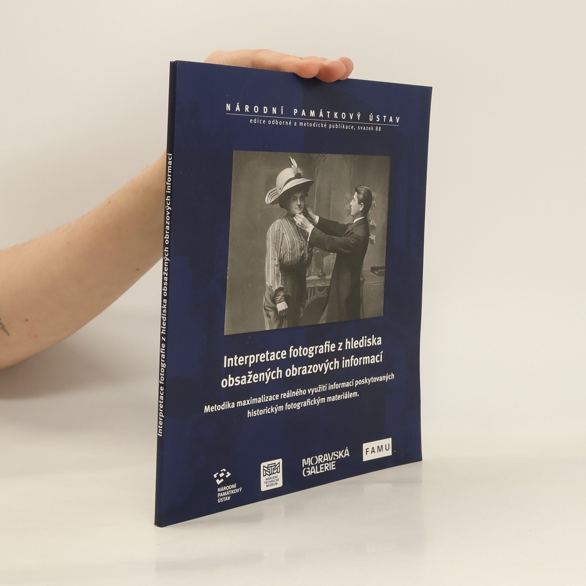 Filip Wittlich Interpretace fotografie z hlediska obsažených obrazových informací
