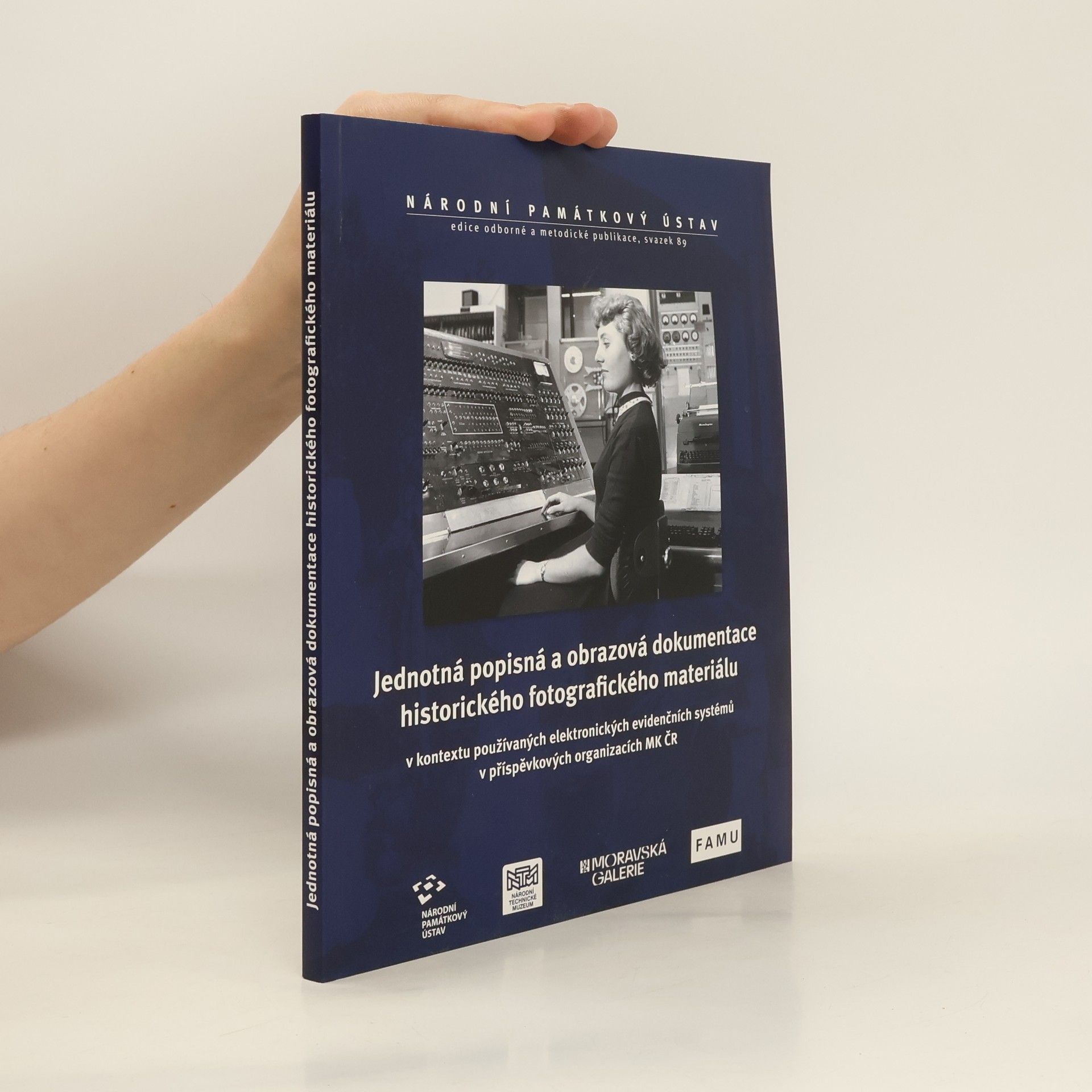 Alena Černá Jednotná popisná a obrazová dokumentace historického fotografického materiálu