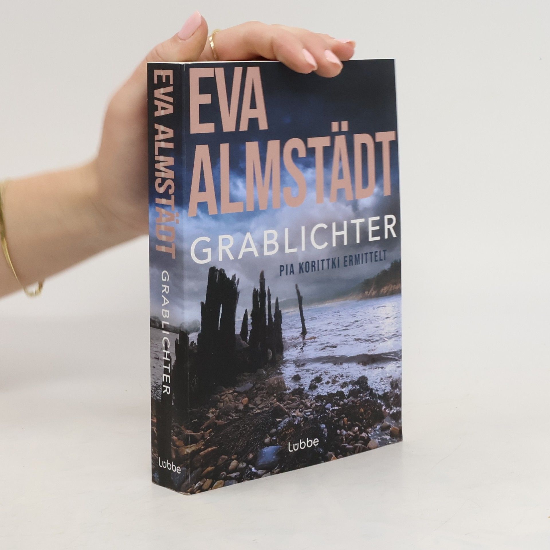 Eva Almstädt Grablichter