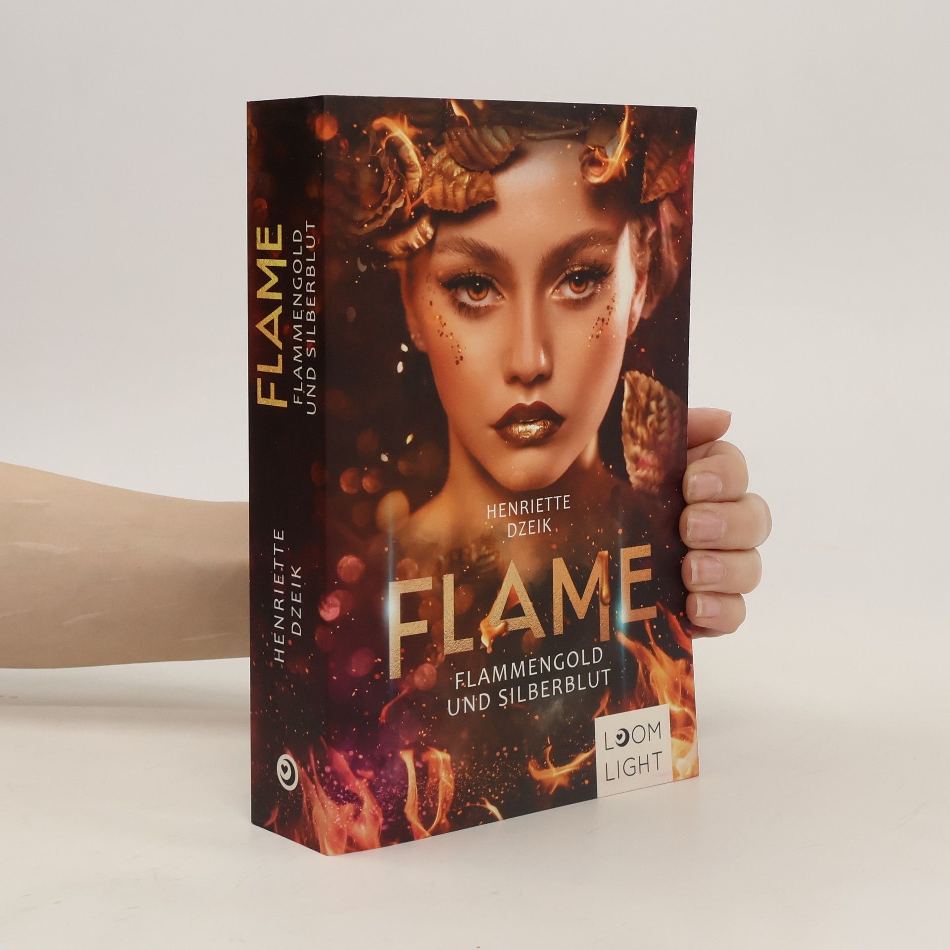 Henriette Dzeik Flame 3: Flammengold und Silberblut