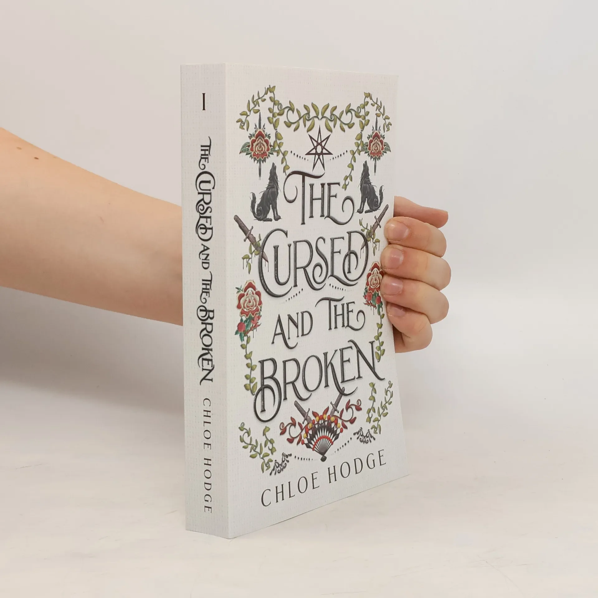 The Cursed and the Broken | Book | Paperback | Chloe Hodge | EN