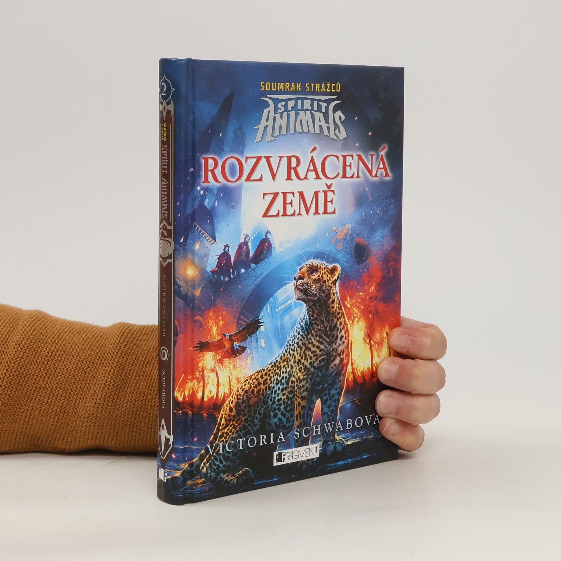 V. E. Schwab Rozvrácená země