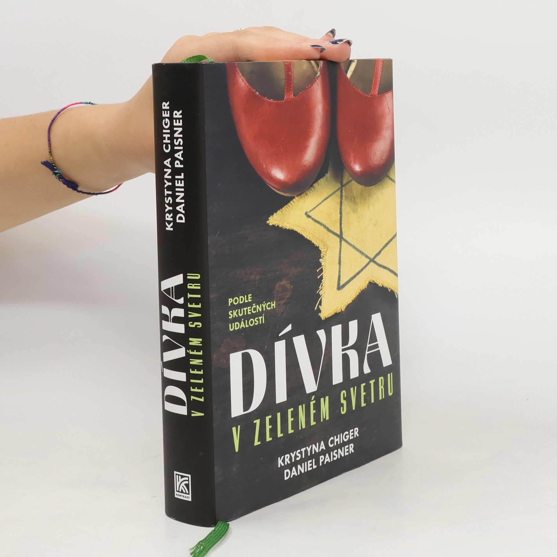 Krystyna Chiger Dívka v zeleném svetru