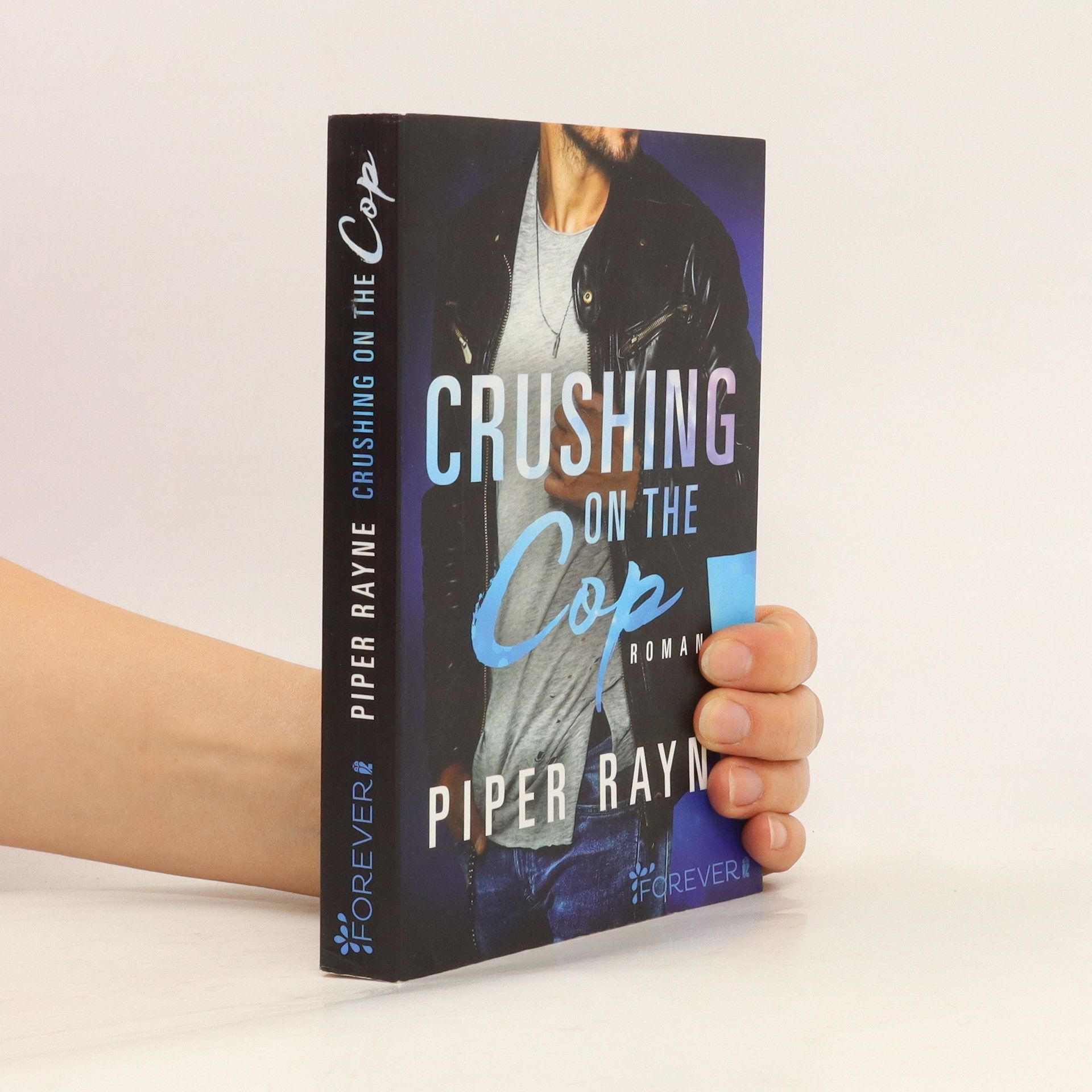 Piper Rayne Crushing on the Cop