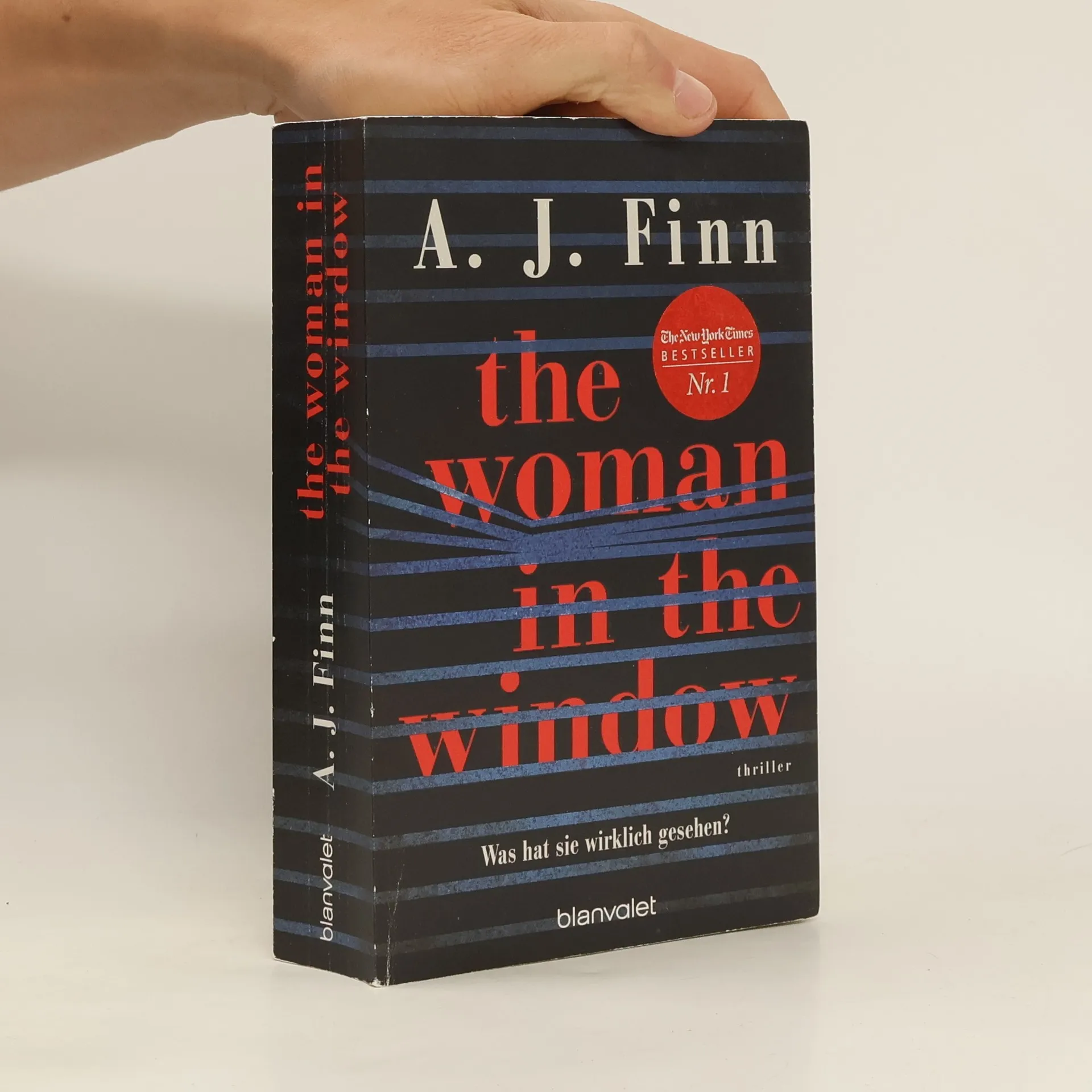 The Woman in the Window | Book | Paperback | A. J. Finn | DE