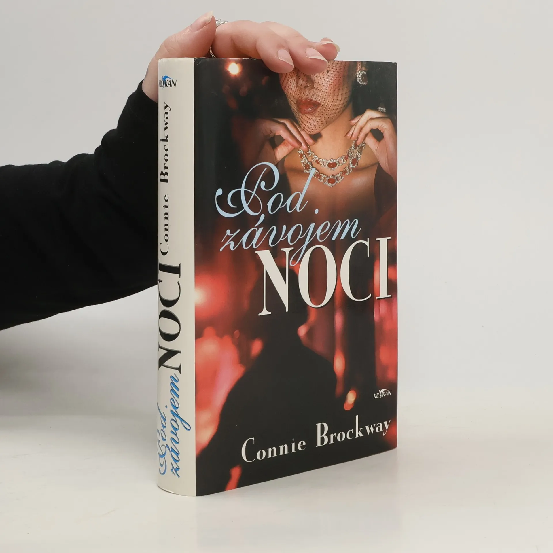 Pod závojem noci | Kniha | pevná | Connie Brockway | CS