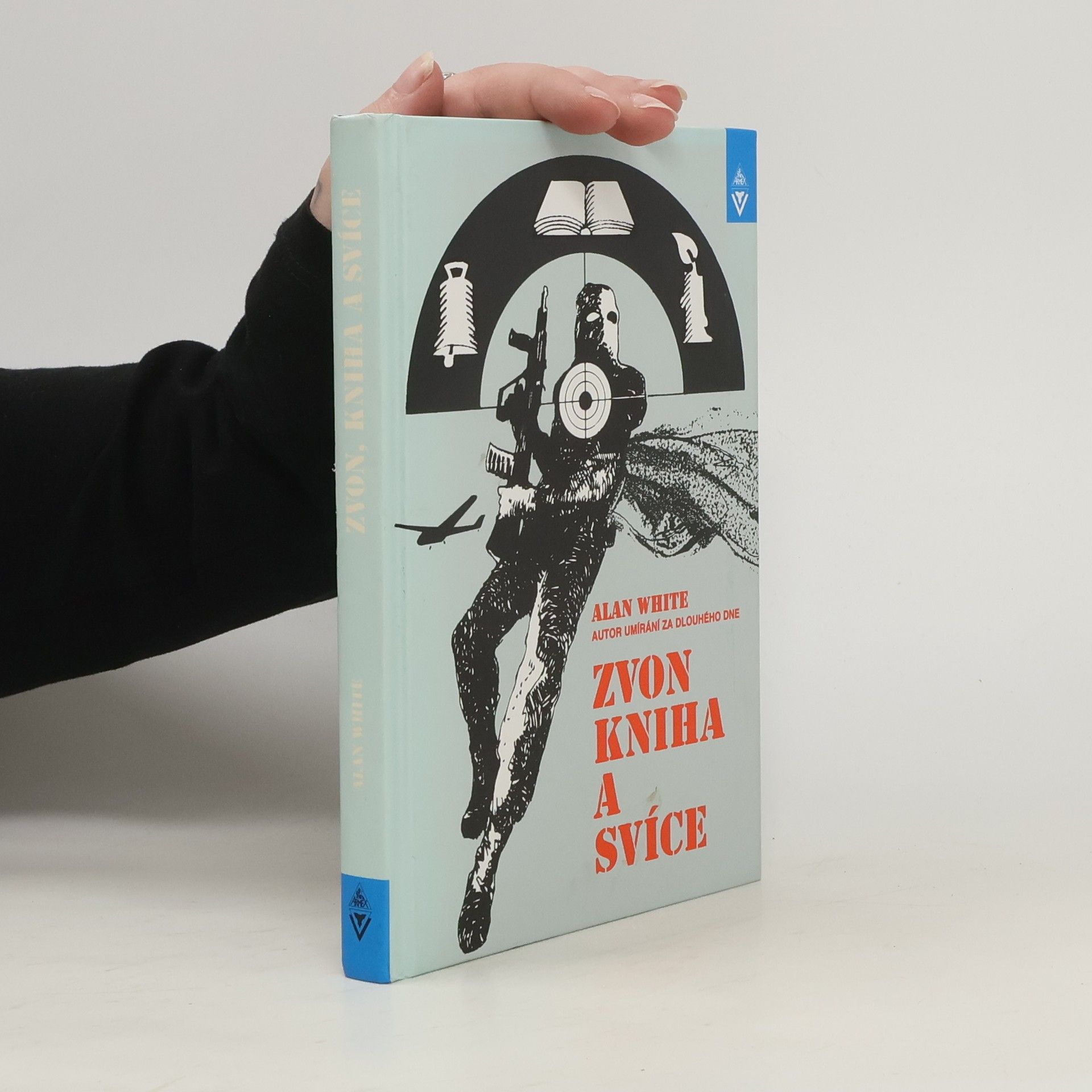 Alan White Zvon, kniha a svíce