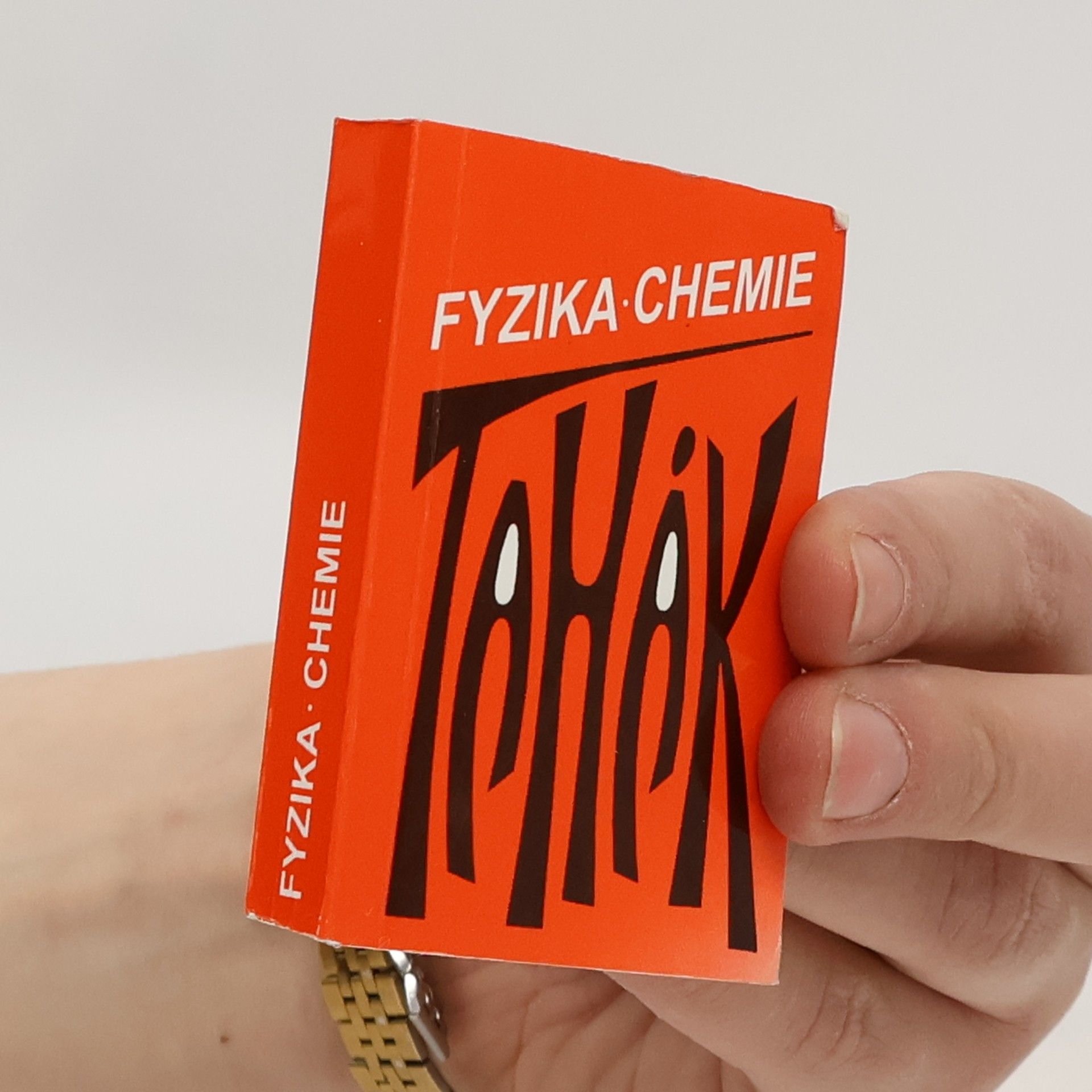 Petr Jakeš Tahák z fyziky a chemie