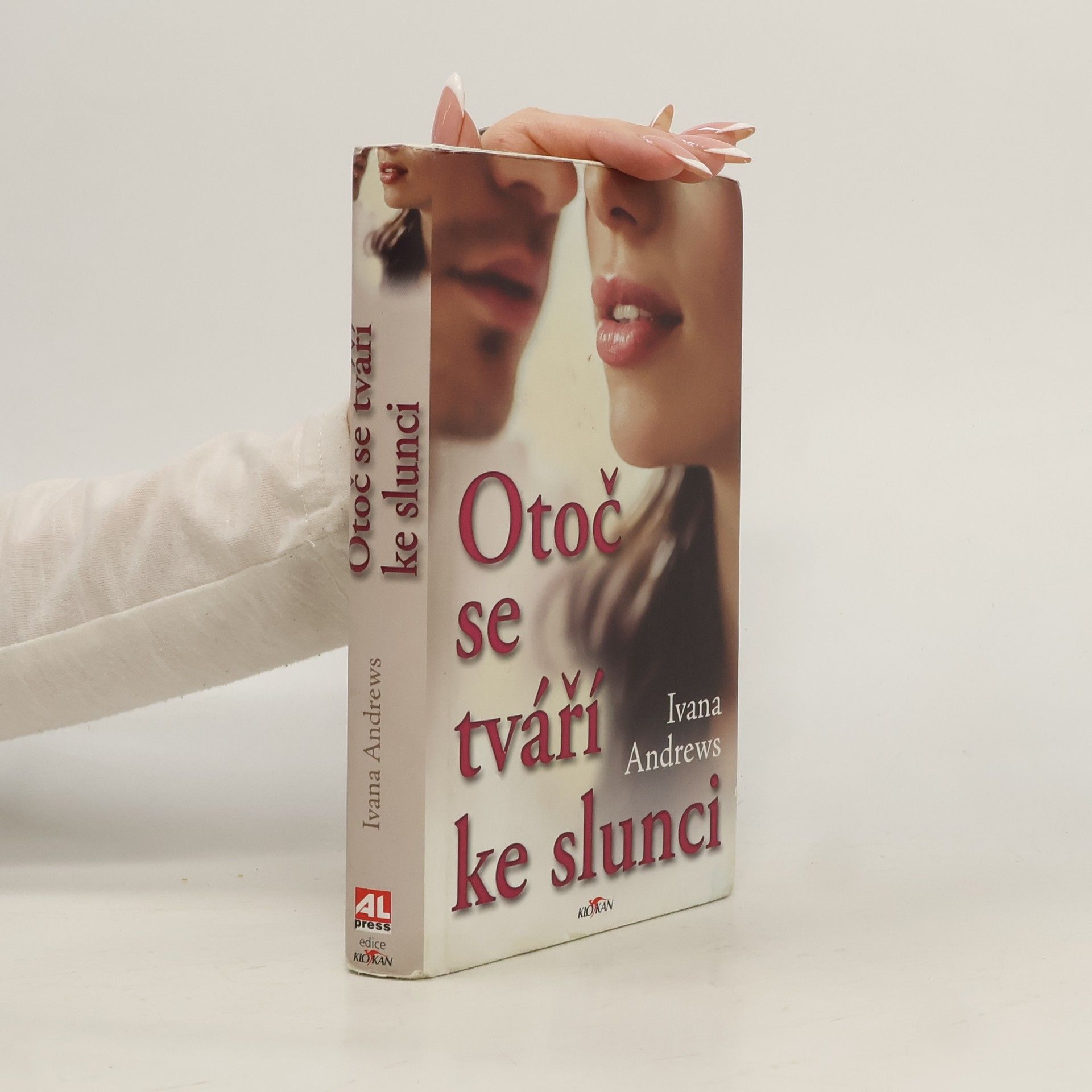 Ivana Andrews Otoč se tváří ke slunci