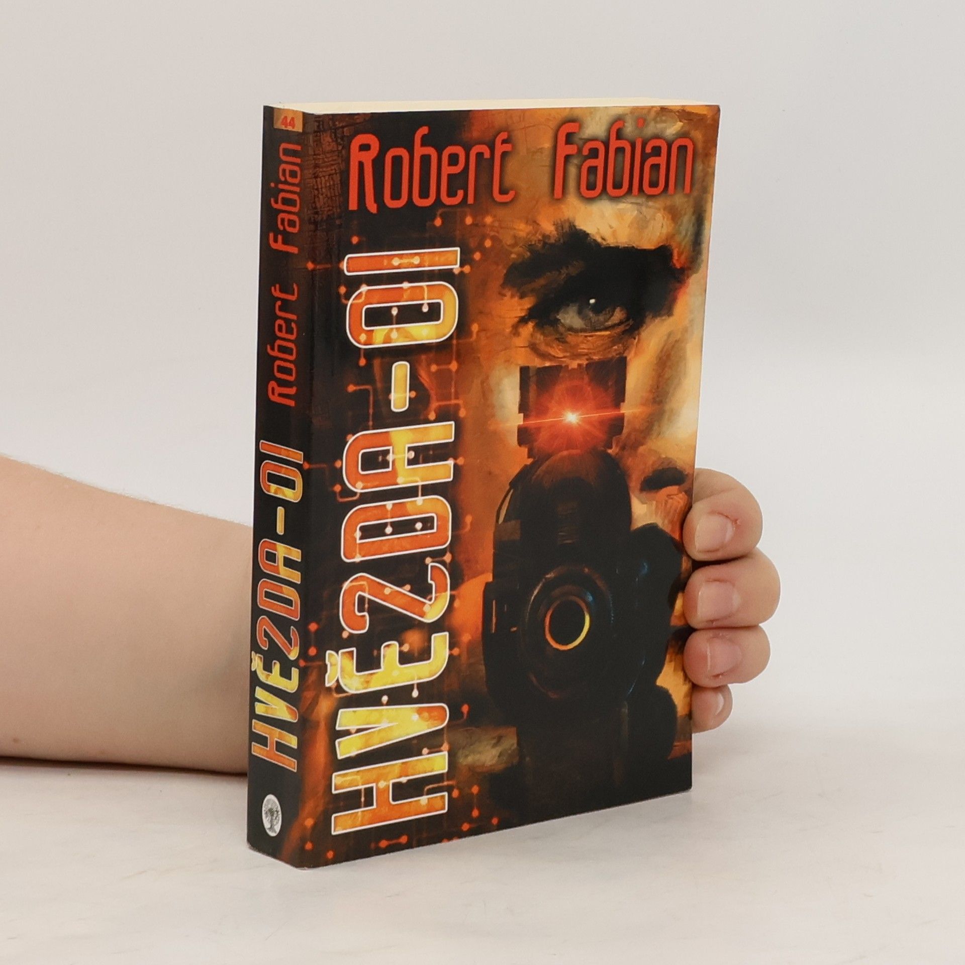 Robert Fabian Hvězda-01