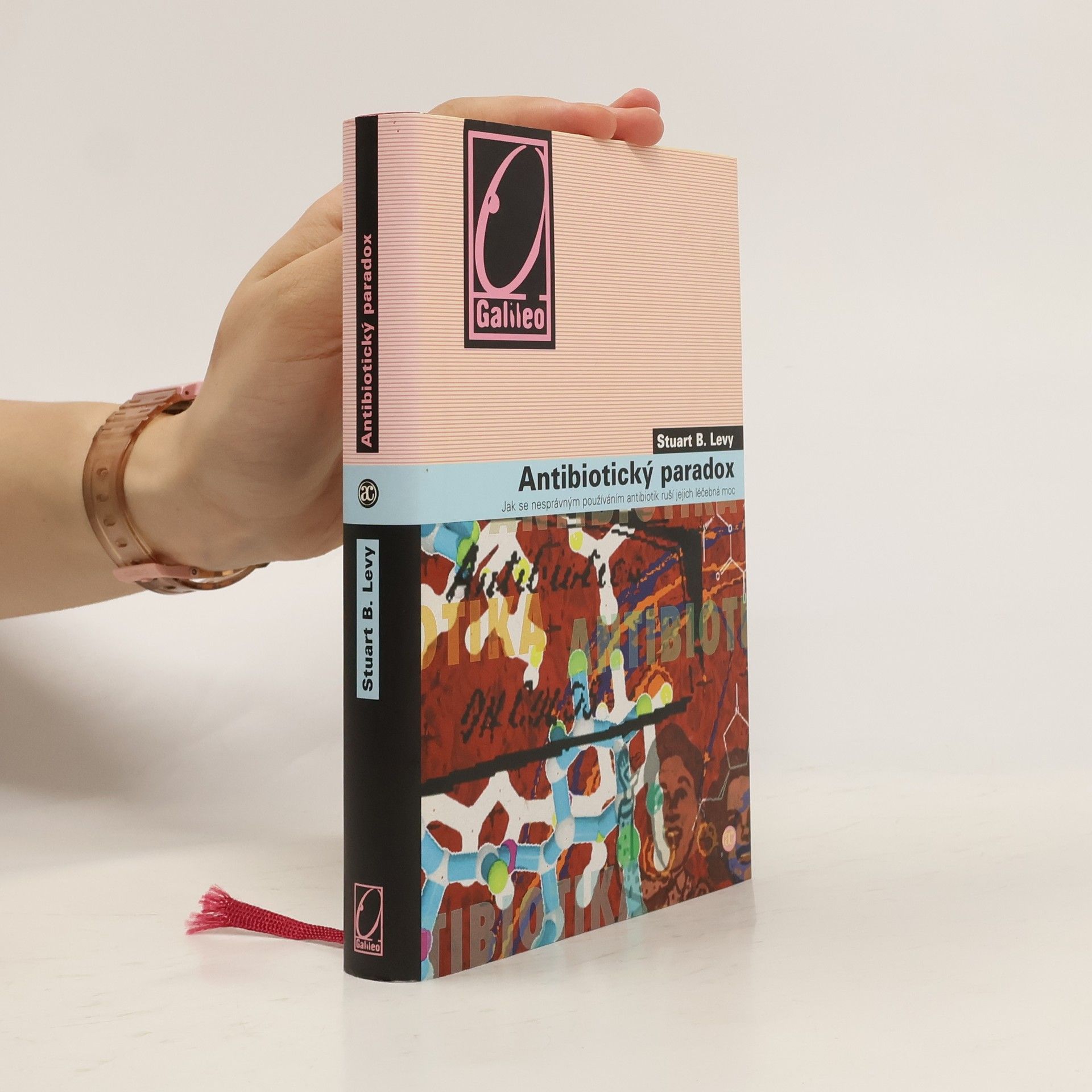 Antibiotický paradox. Jak se nesprávným používáním antibiotik ruší jejich léčebná moc