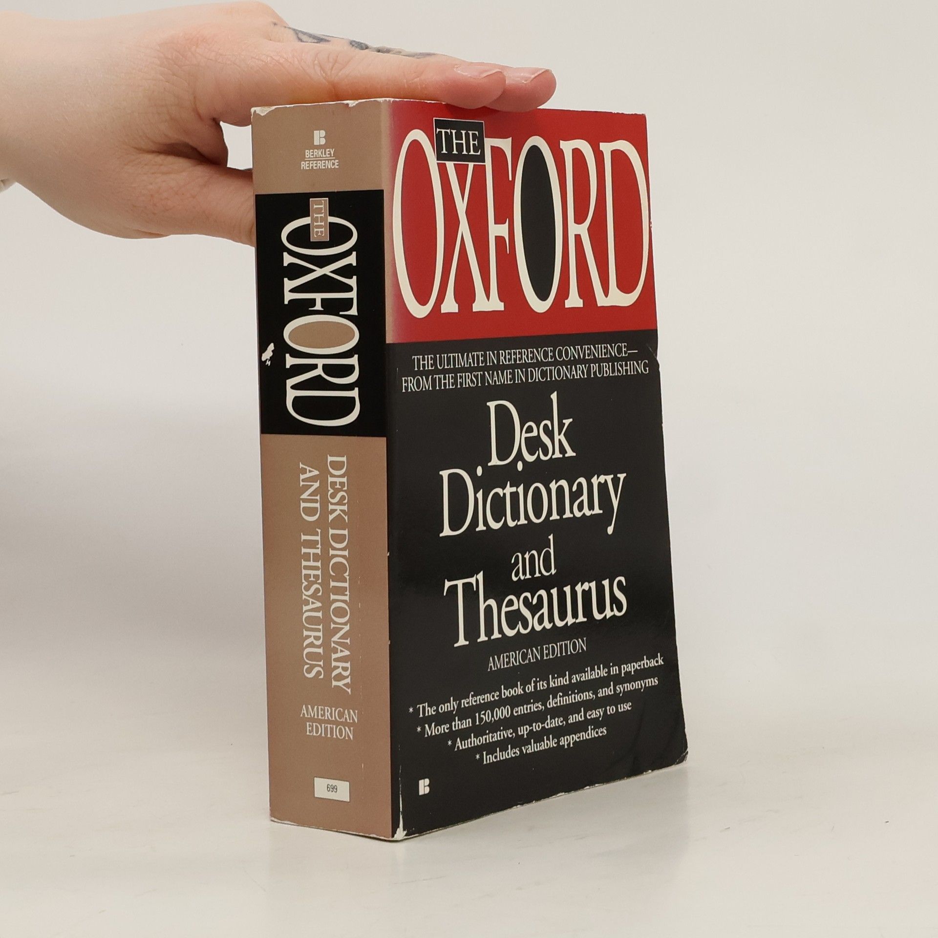 kolektiv The Oxford Desk Dictionary and Thesaurus