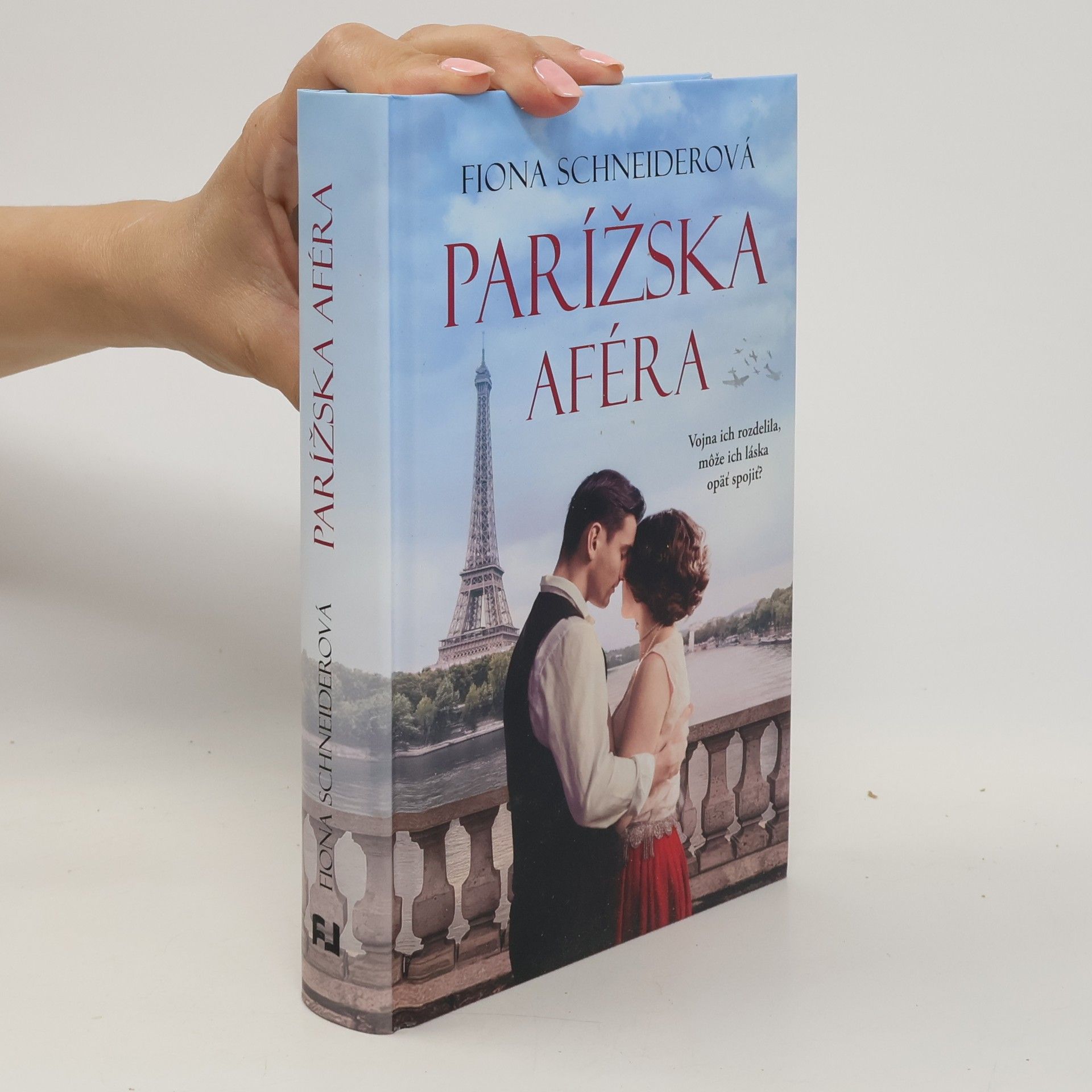 Fiona Schneider Parížská aféra