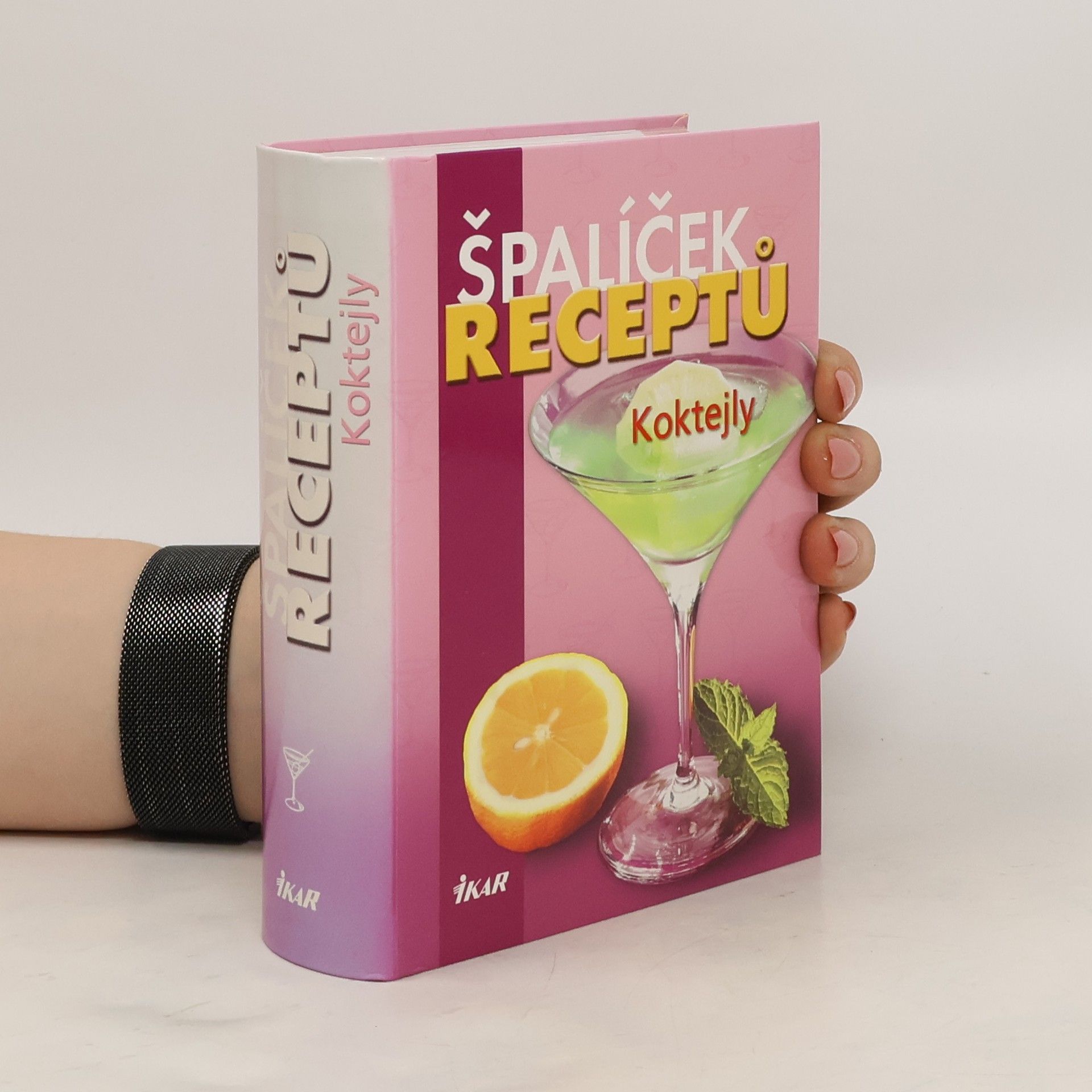 kolektiv Špalíček receptů. Koktejly