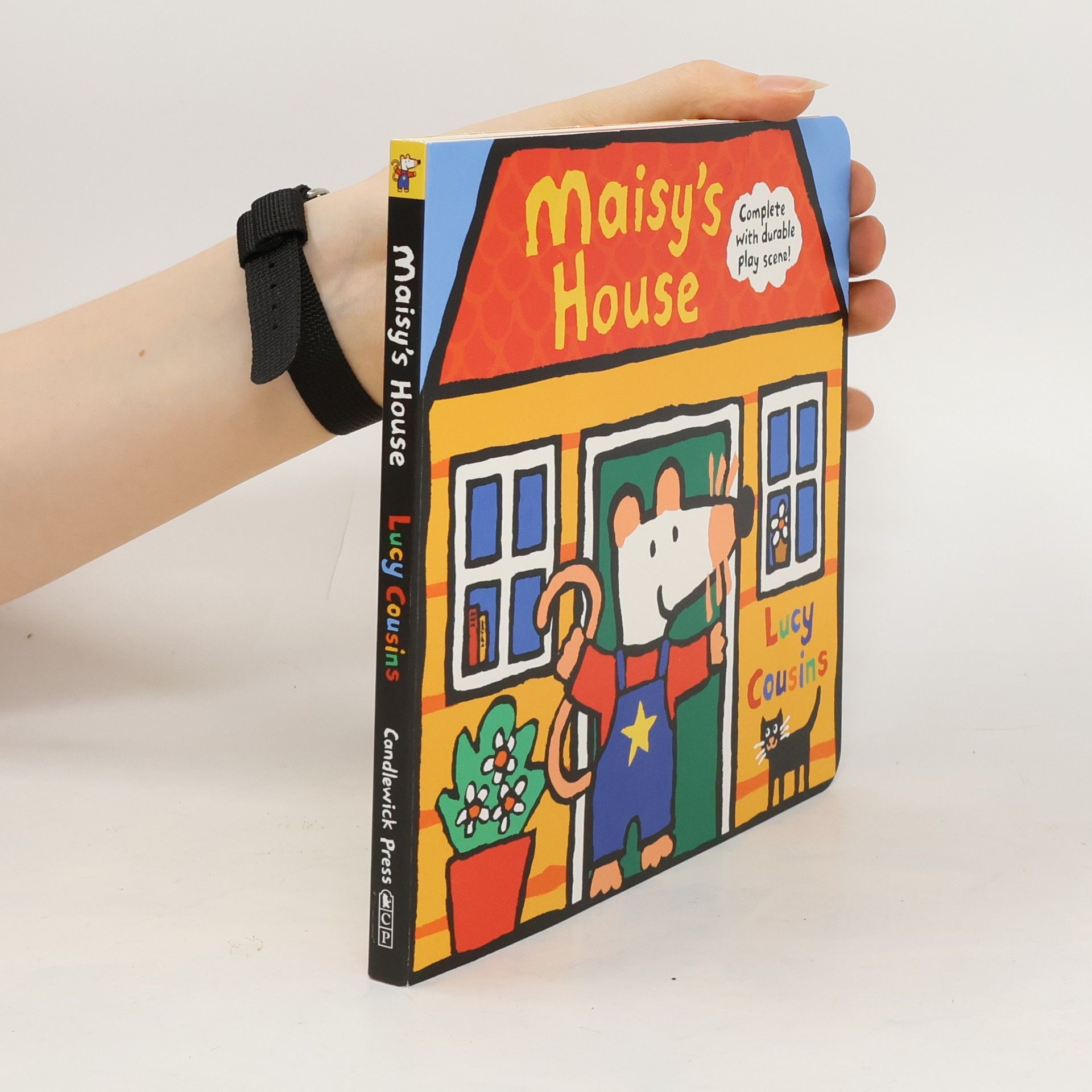 Lucy Cousins Maisy's House: Complete with Durable Play Scene: A Fold-Out and Play Book