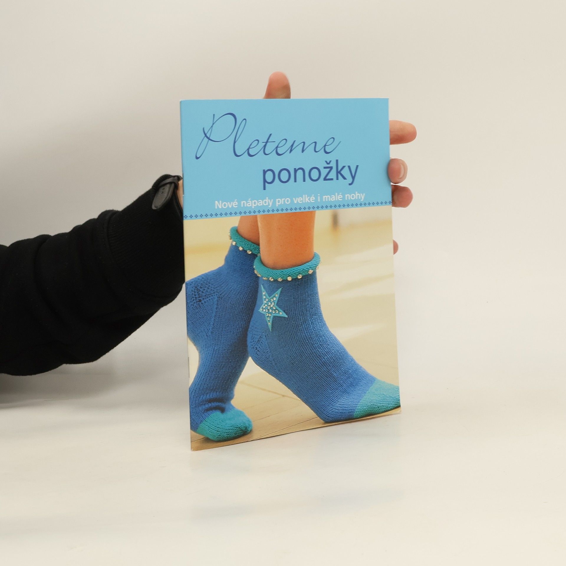 Jitka Koubková Pleteme ponožky: Nové nápady pro velké i malé nohy