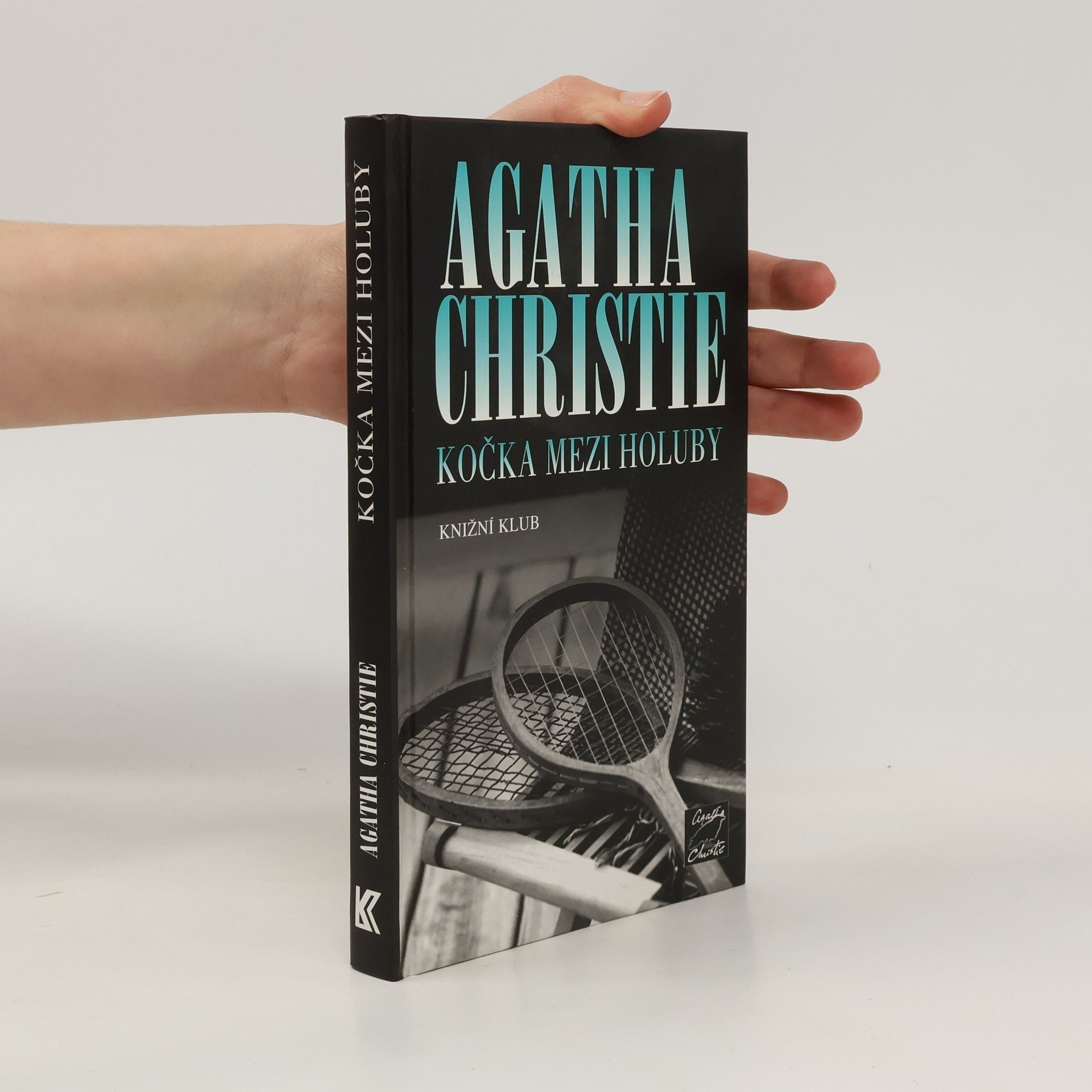 Agatha Christie Kočka mezi holuby