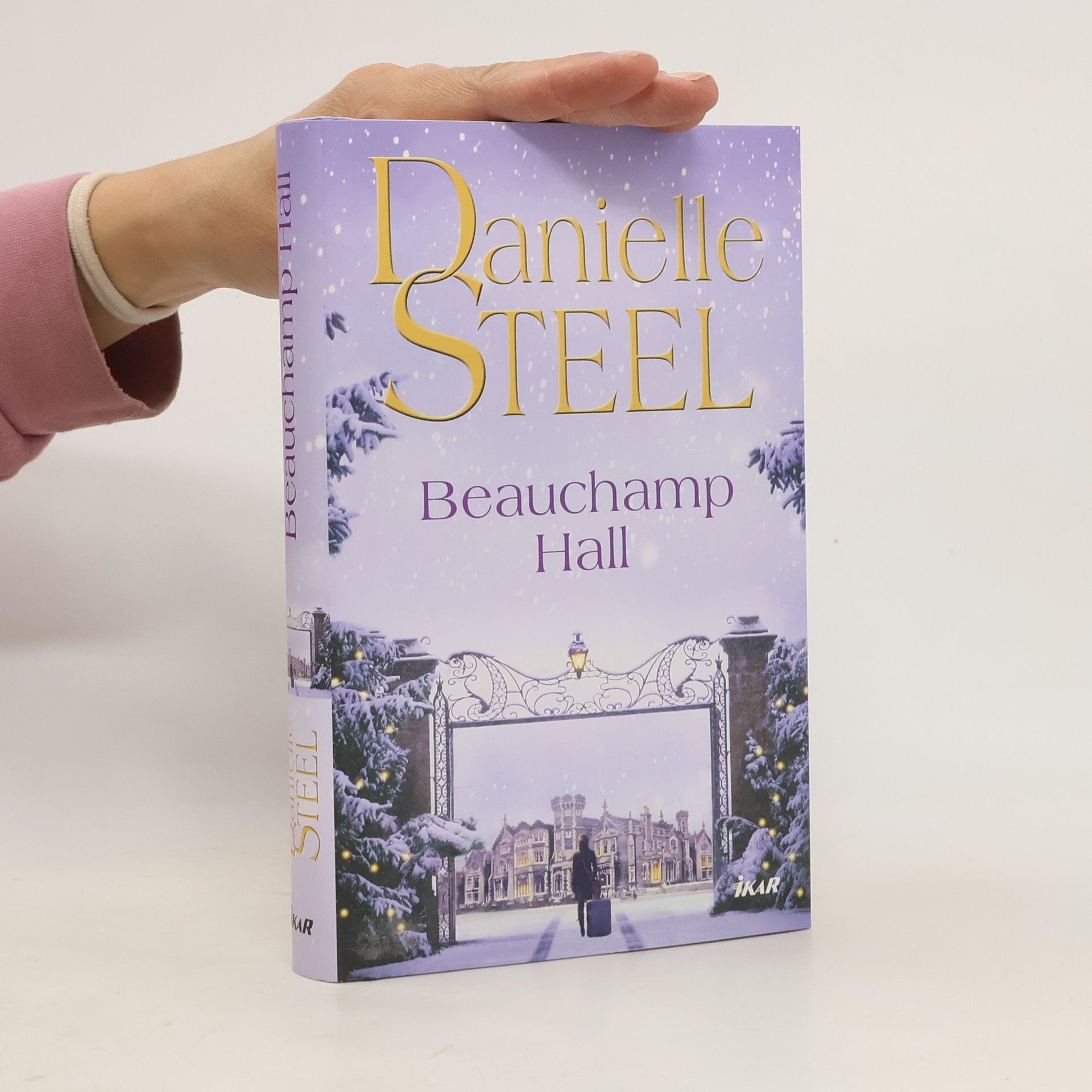 Danielle Steel Beauchamp Hall