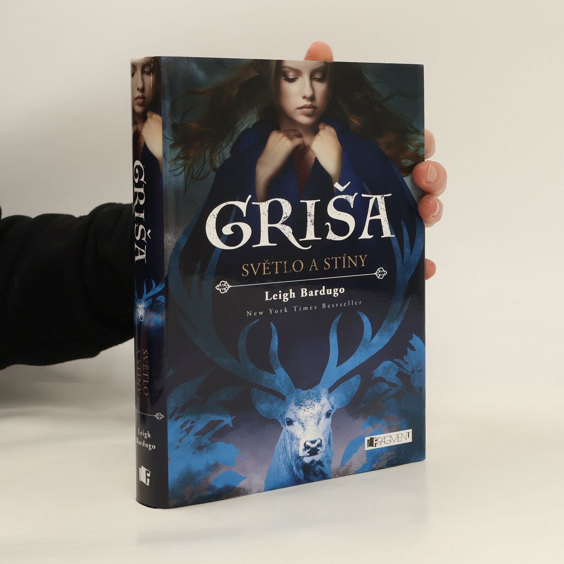 Leigh Bardugo Griša. Světlo a stíny