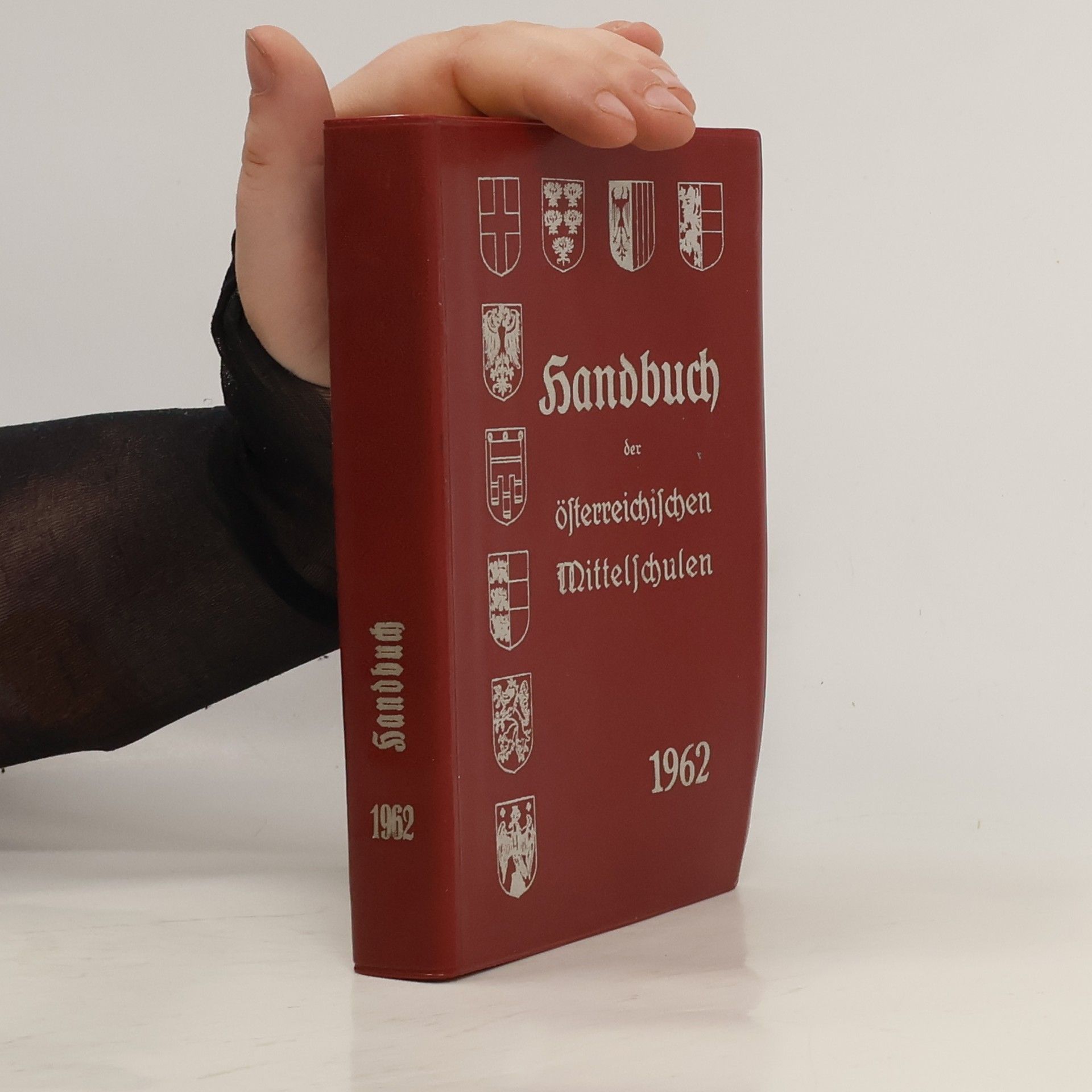 Handbuch der österreichischen Mittelschulen