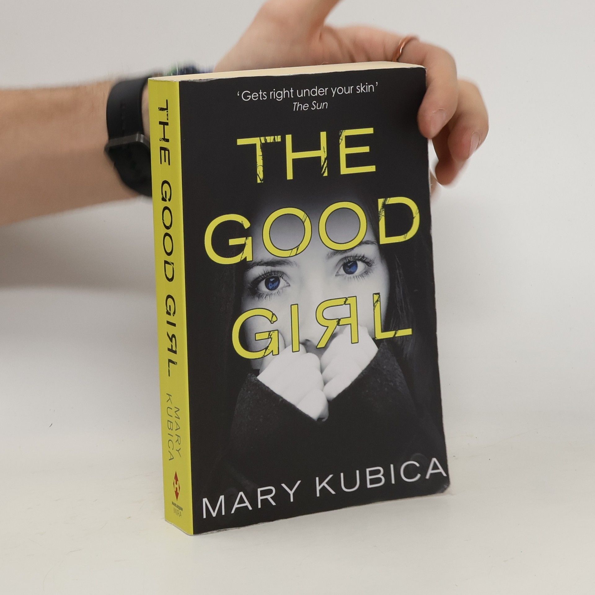 Mary Kubica The Good Girl. Good Girl. Entführt, englische Ausgabe