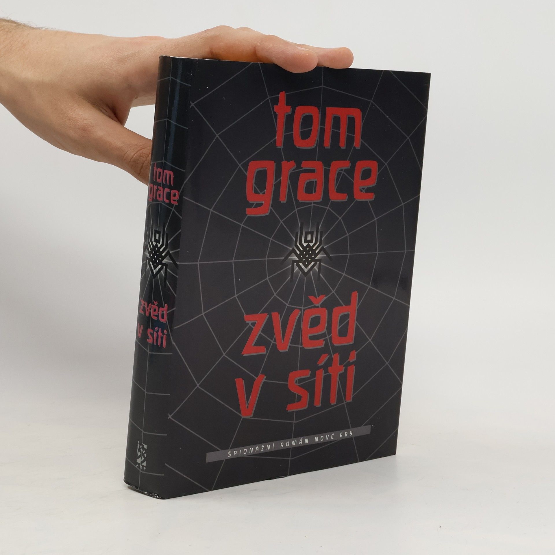 Tom Grace Zvěd v síti