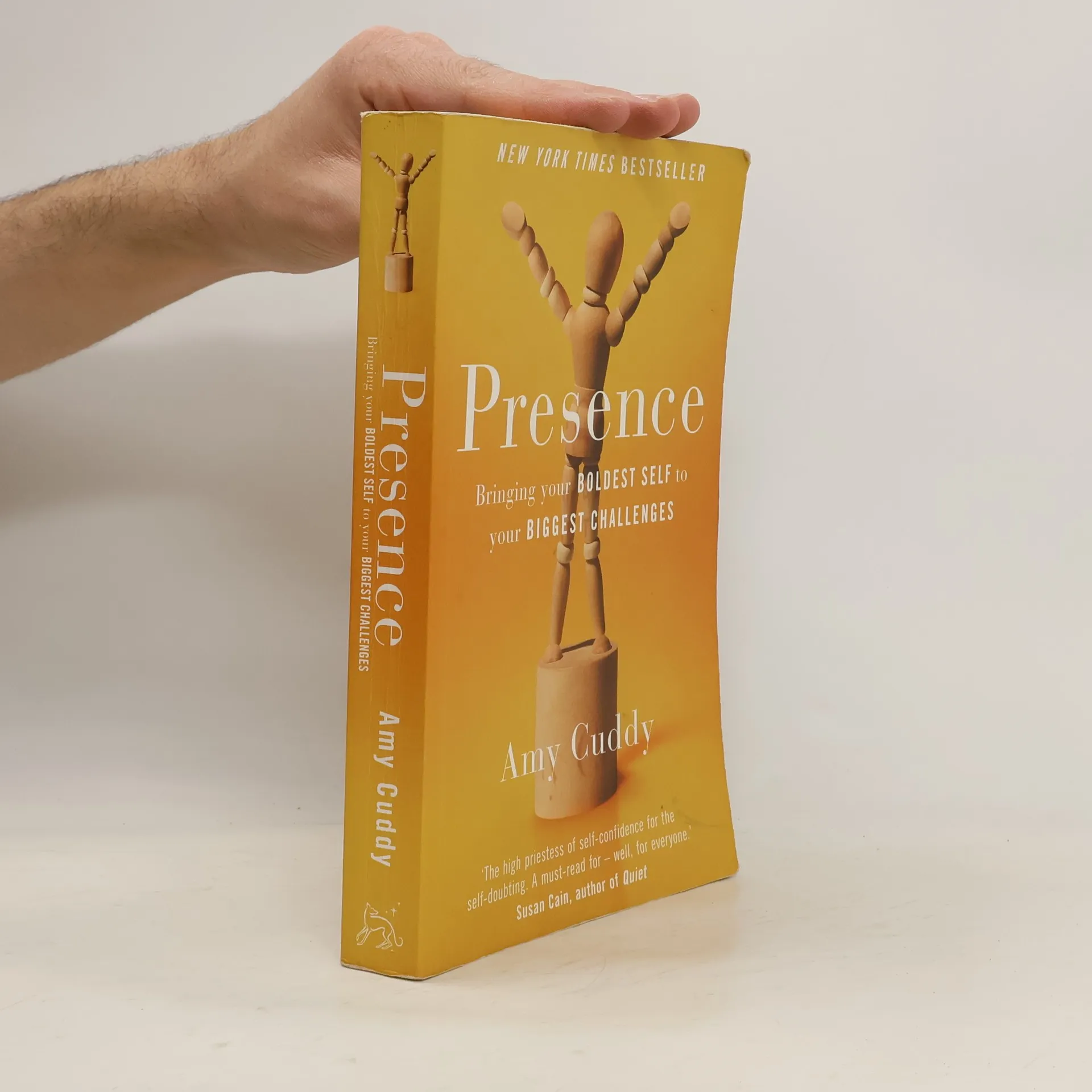 Presence : bringing your boldest self to your biggest challenges | Book | Amy Joy Casselberry Cuddy | EN
