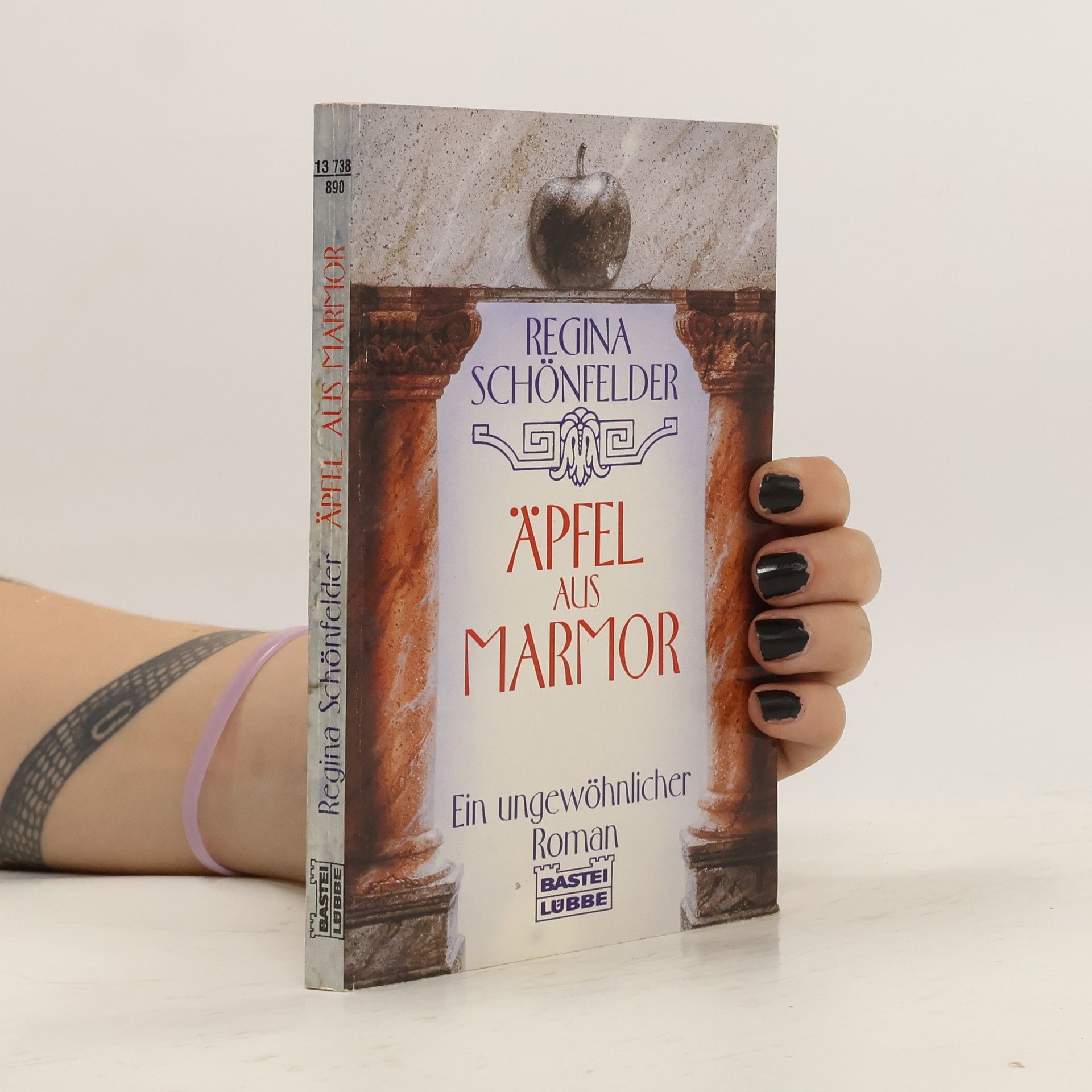 Regina Schönfelder Äpfel aus Marmor. Ein ungewöhnlicher Roman
