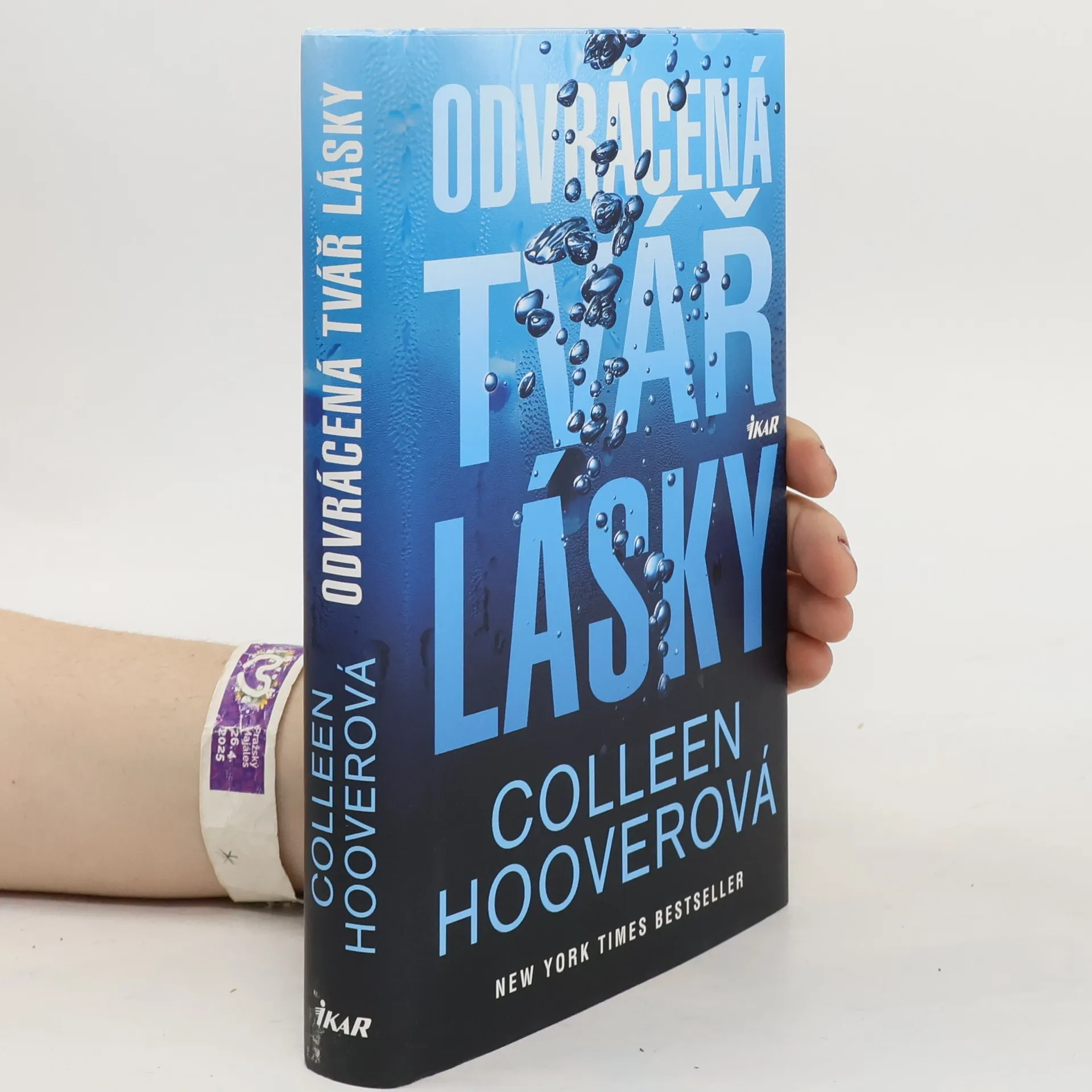 Odvrácená tvář lásky | Book | Hardcover | Colleen Hoover | CS
