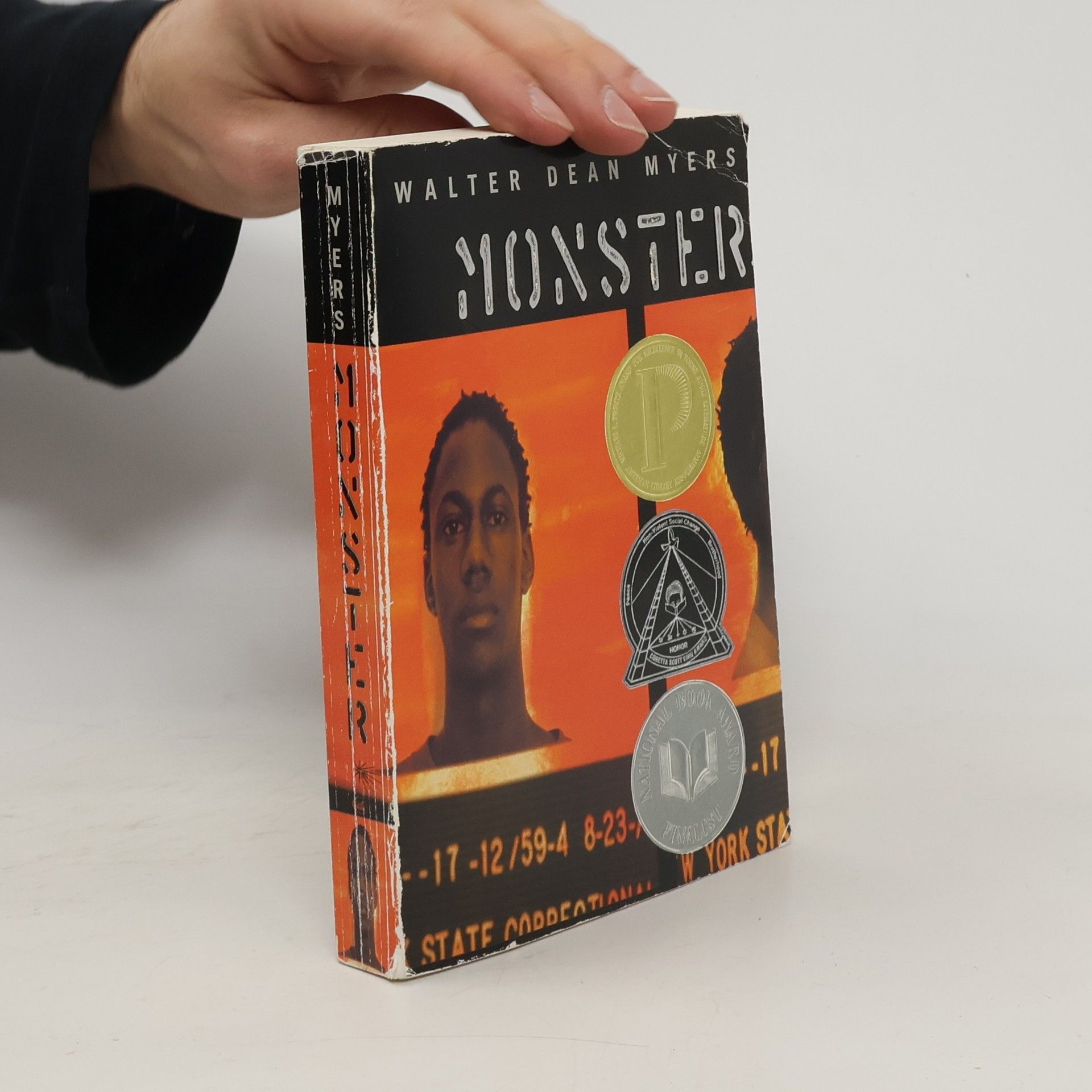 Walter Dean Myers Monster, English edition