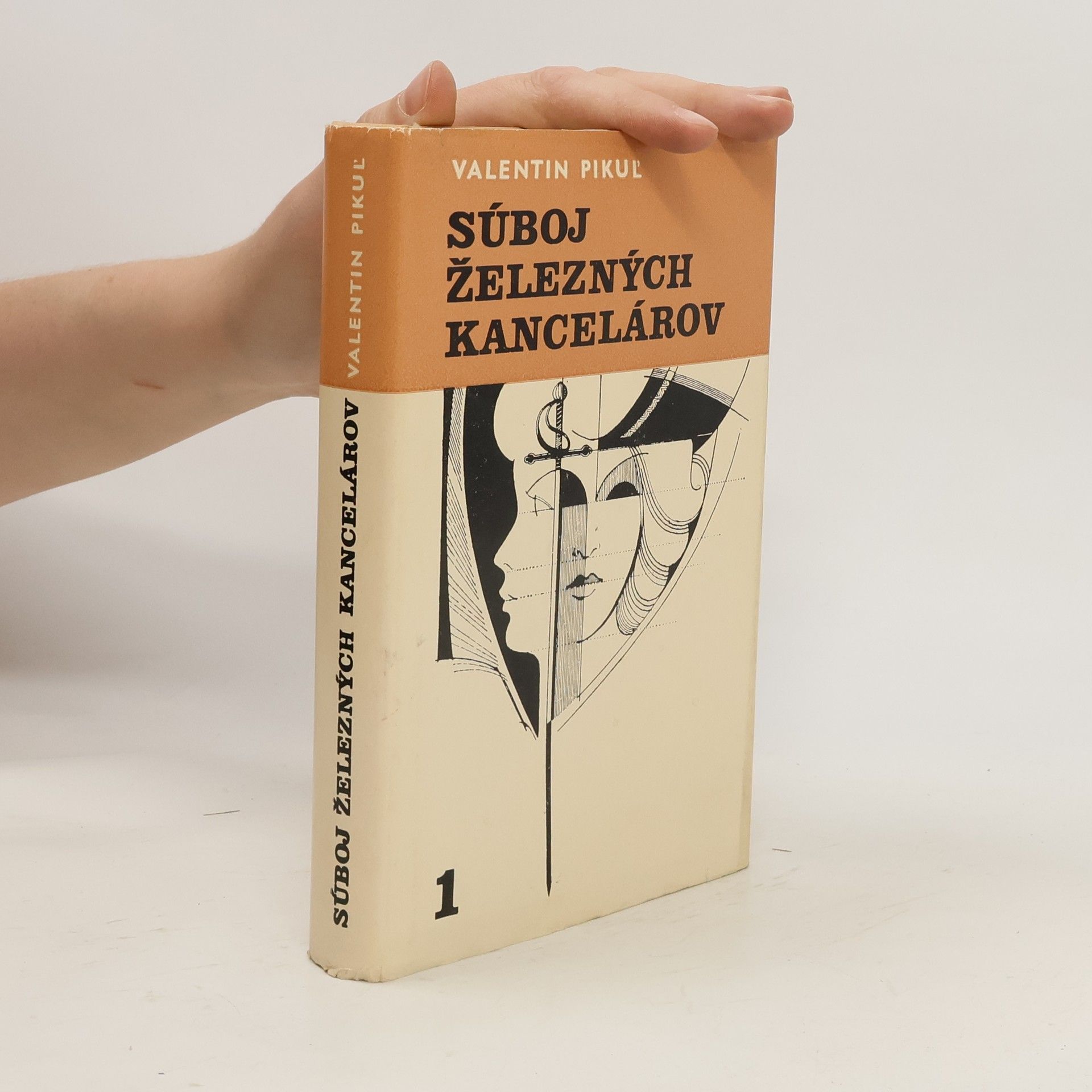 Валентин Пикуль Súboj železných kancelárov 1