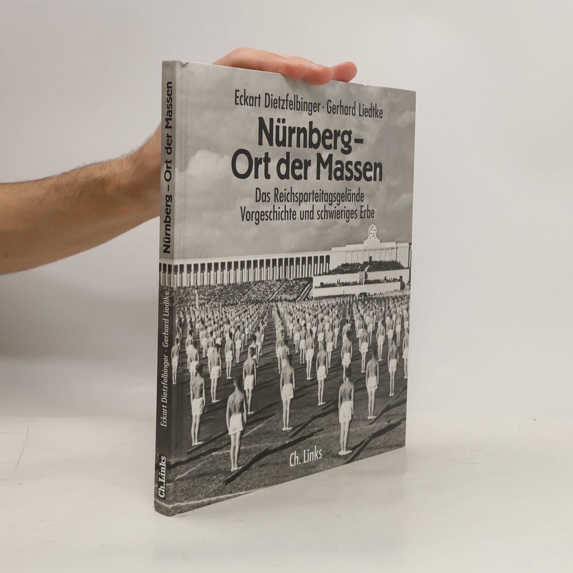 Eckart Dietzfelbinger Nürnberg - Ort der Massen