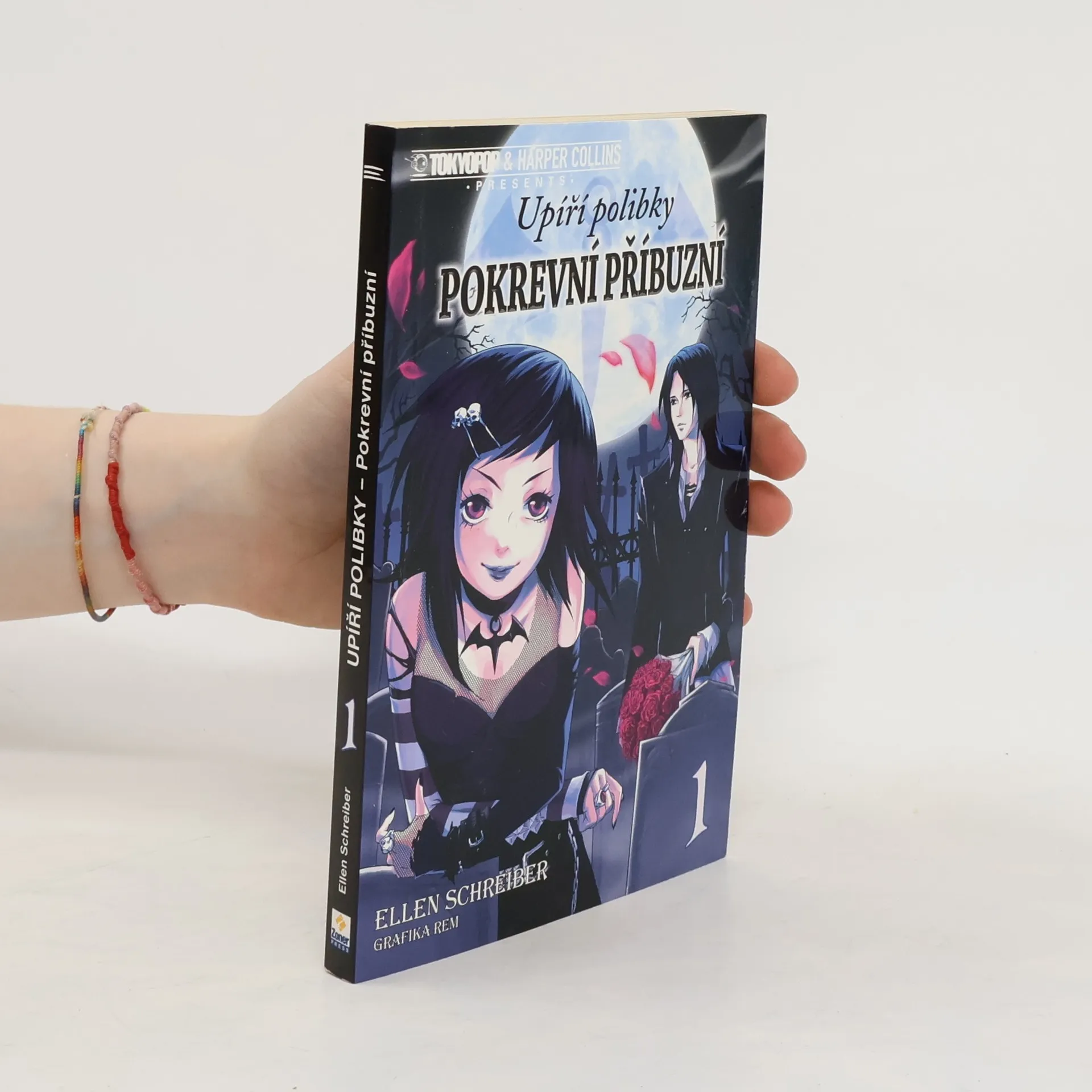 Upíří polibky. Pokrevní příbuzní. Díl 1. | Book | Ellen Schreiber | CS