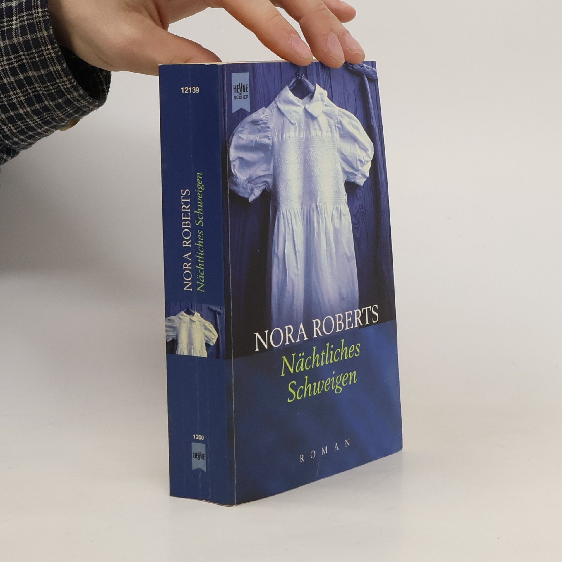 Nora Roberts Nächtliches Schweigen.