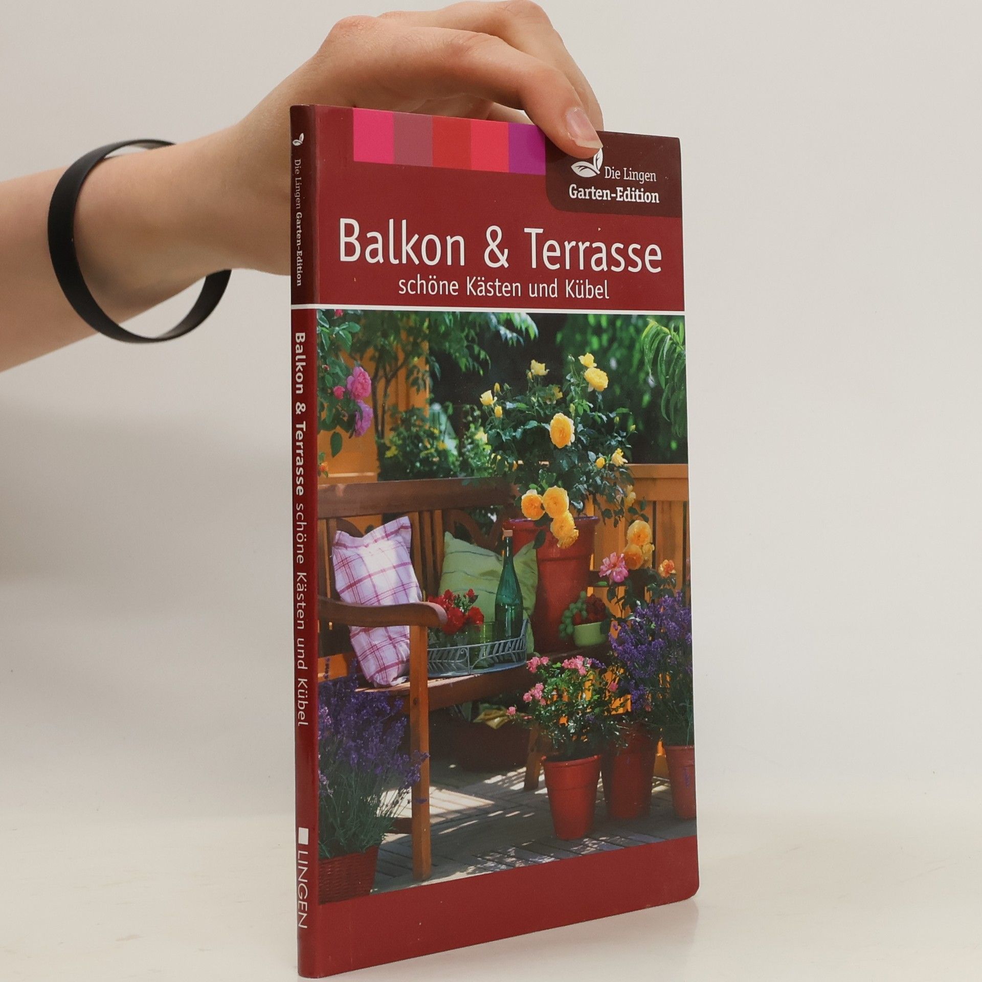 Christine James Balkon & Terasse. Schöne Kästen und Kübe