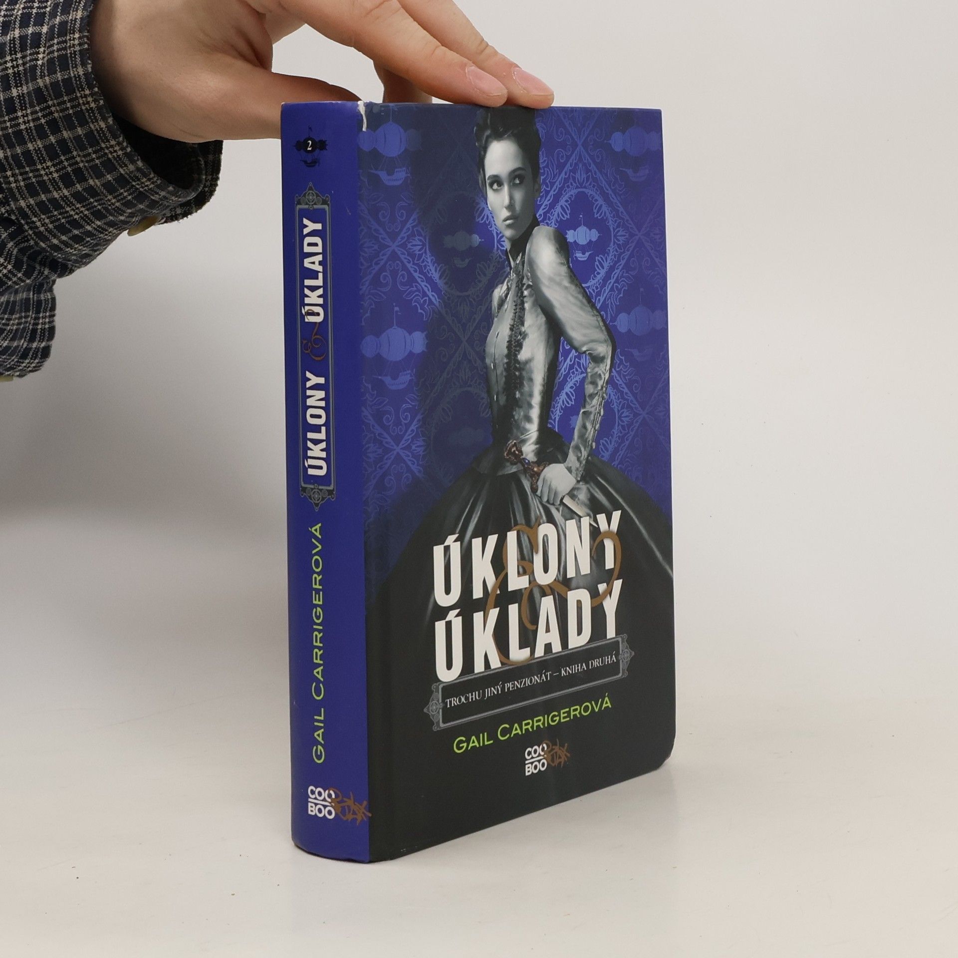 Gail Carriger Úklony & úklady