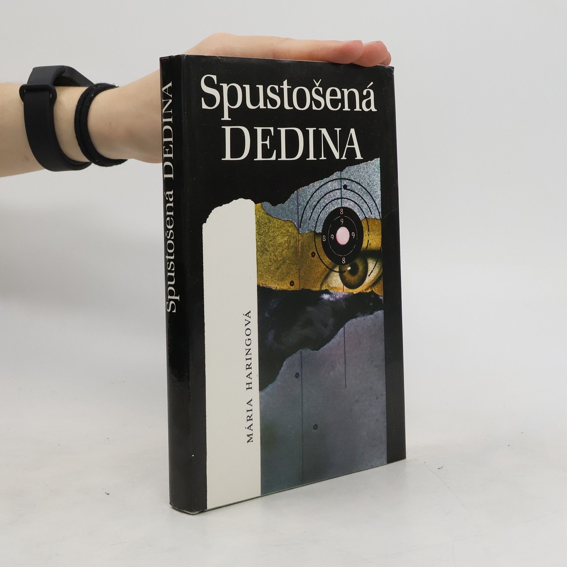 Mária Haringová Spustošená dedina