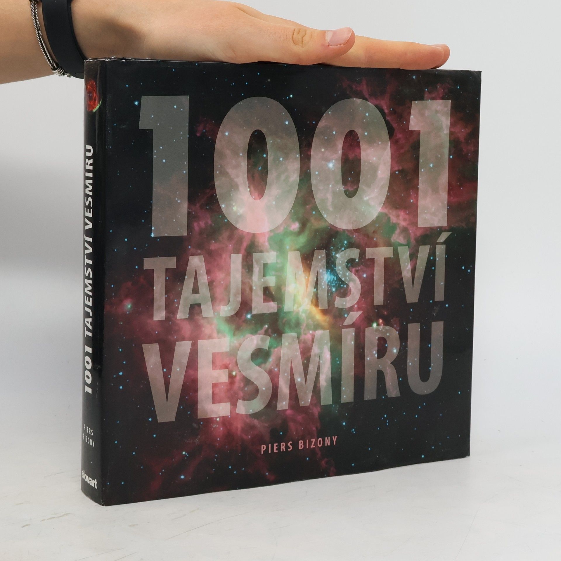 Piers Bizony 1001 tajemství vesmíru