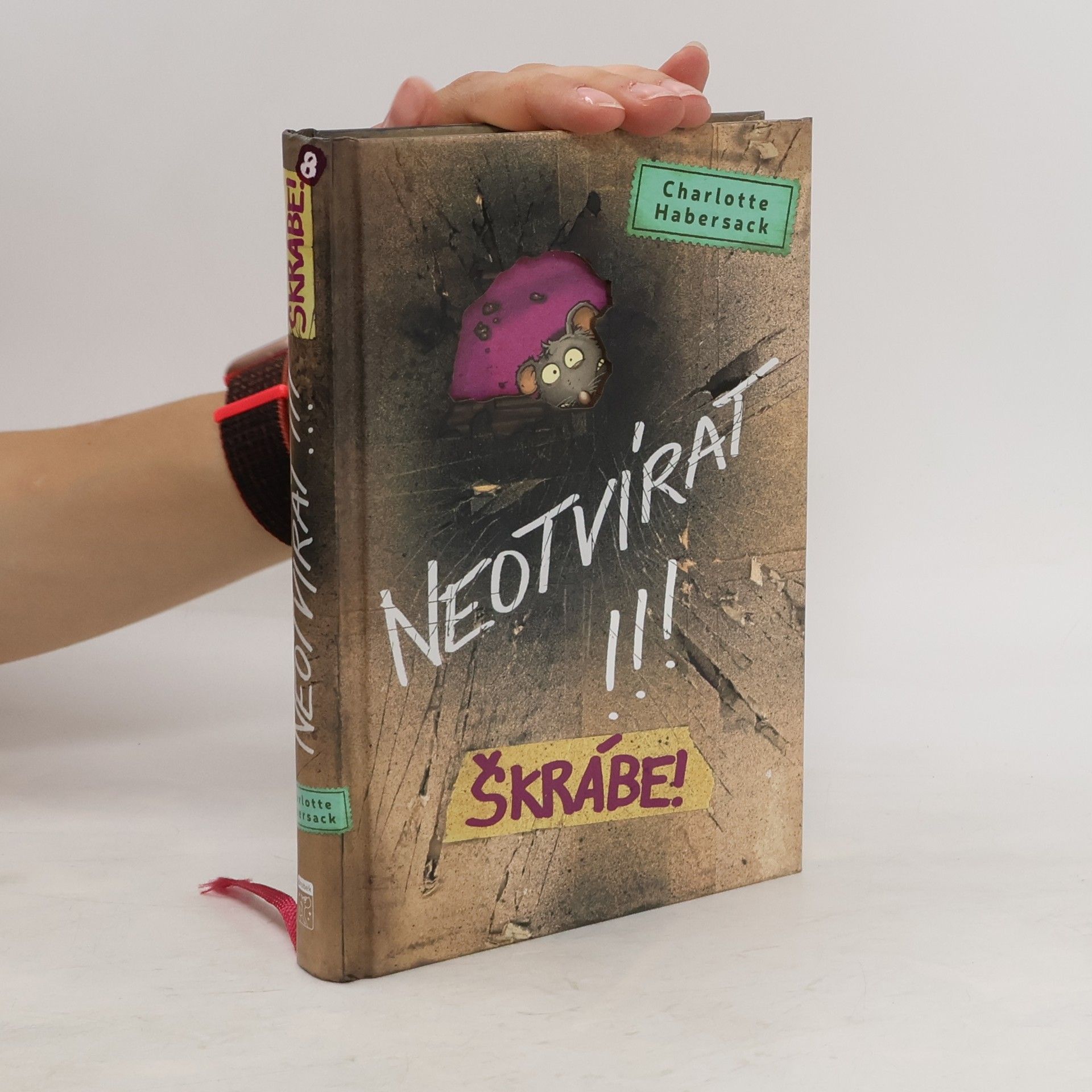 Charlotte Habersack Neotvírat!!!. Škrábe!
