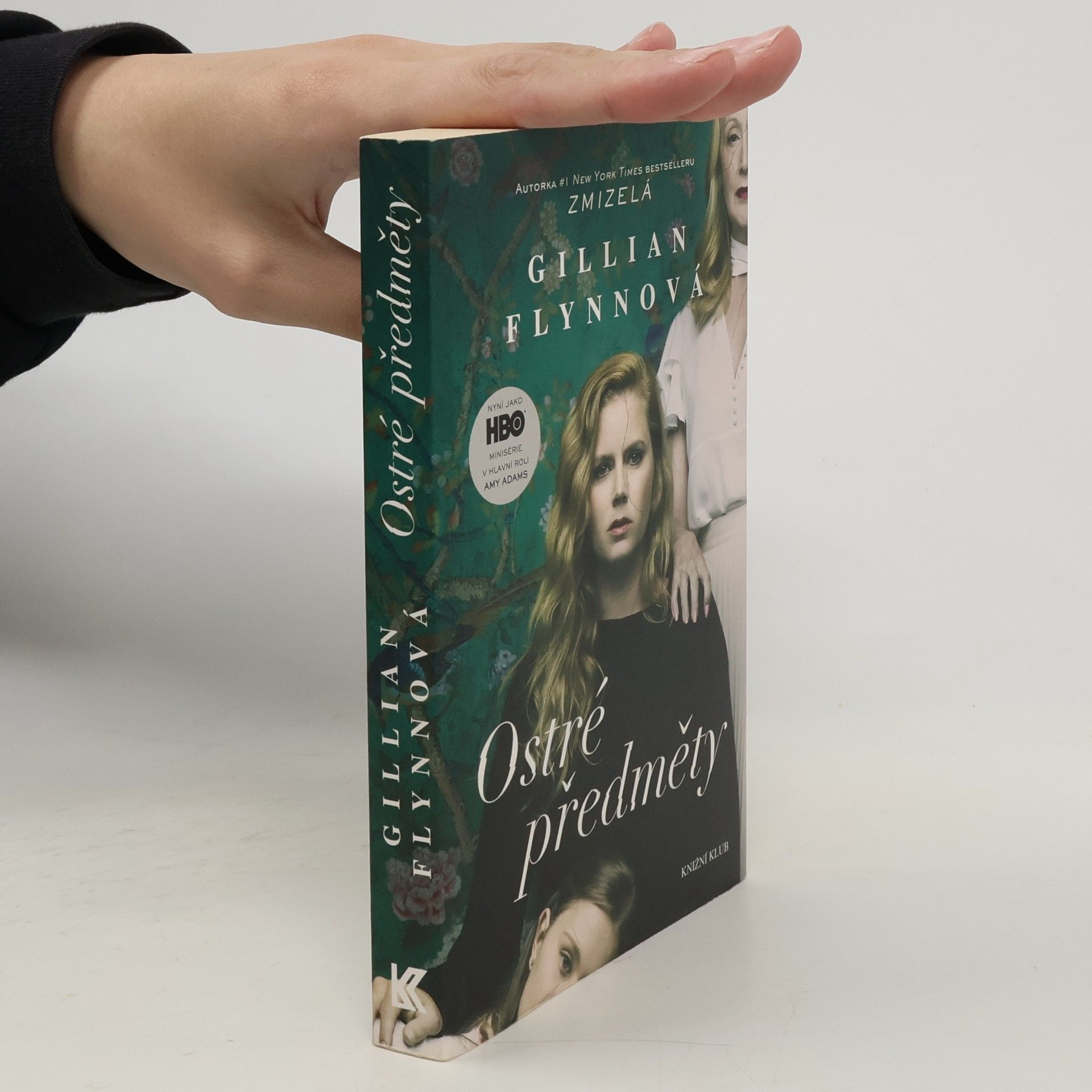 Gillian Flynn Ostré předměty