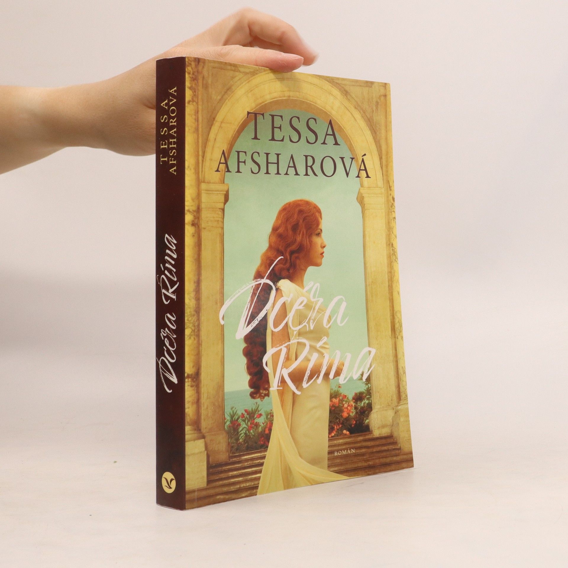 Tessa Afshar Dcéra Ríma