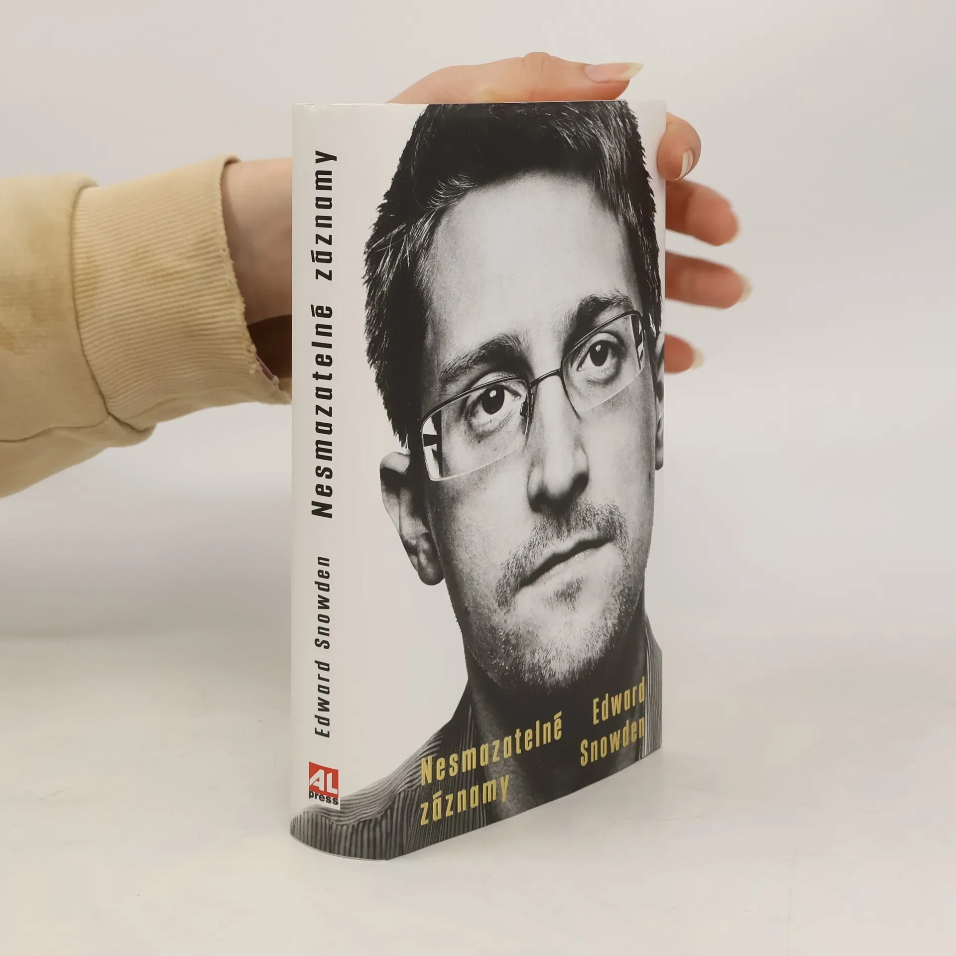 Nesmazatelné záznamy | Book | Edward J. Snowden | CS