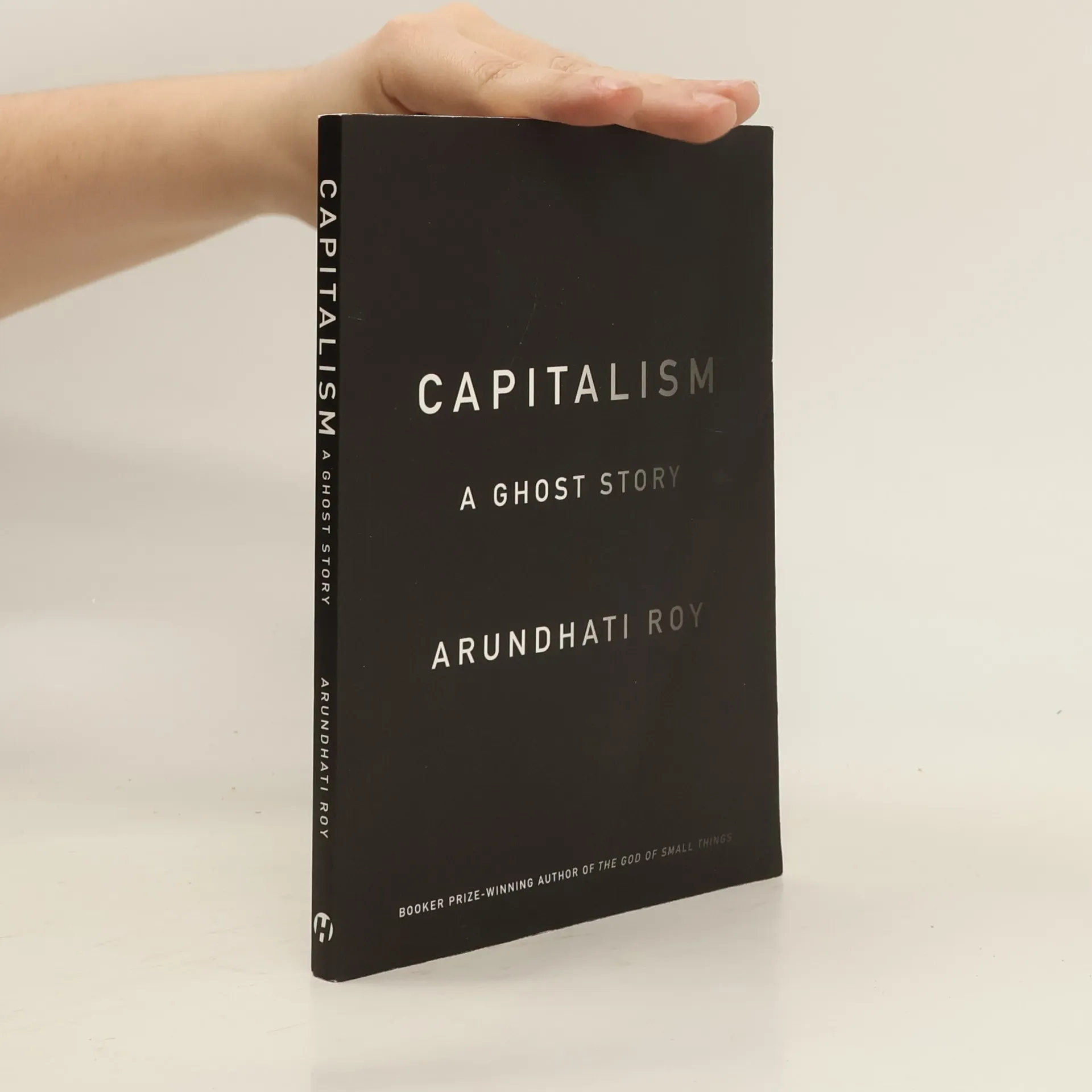 Capitalism | Book | Paperback | Arundhatí Roy | EN