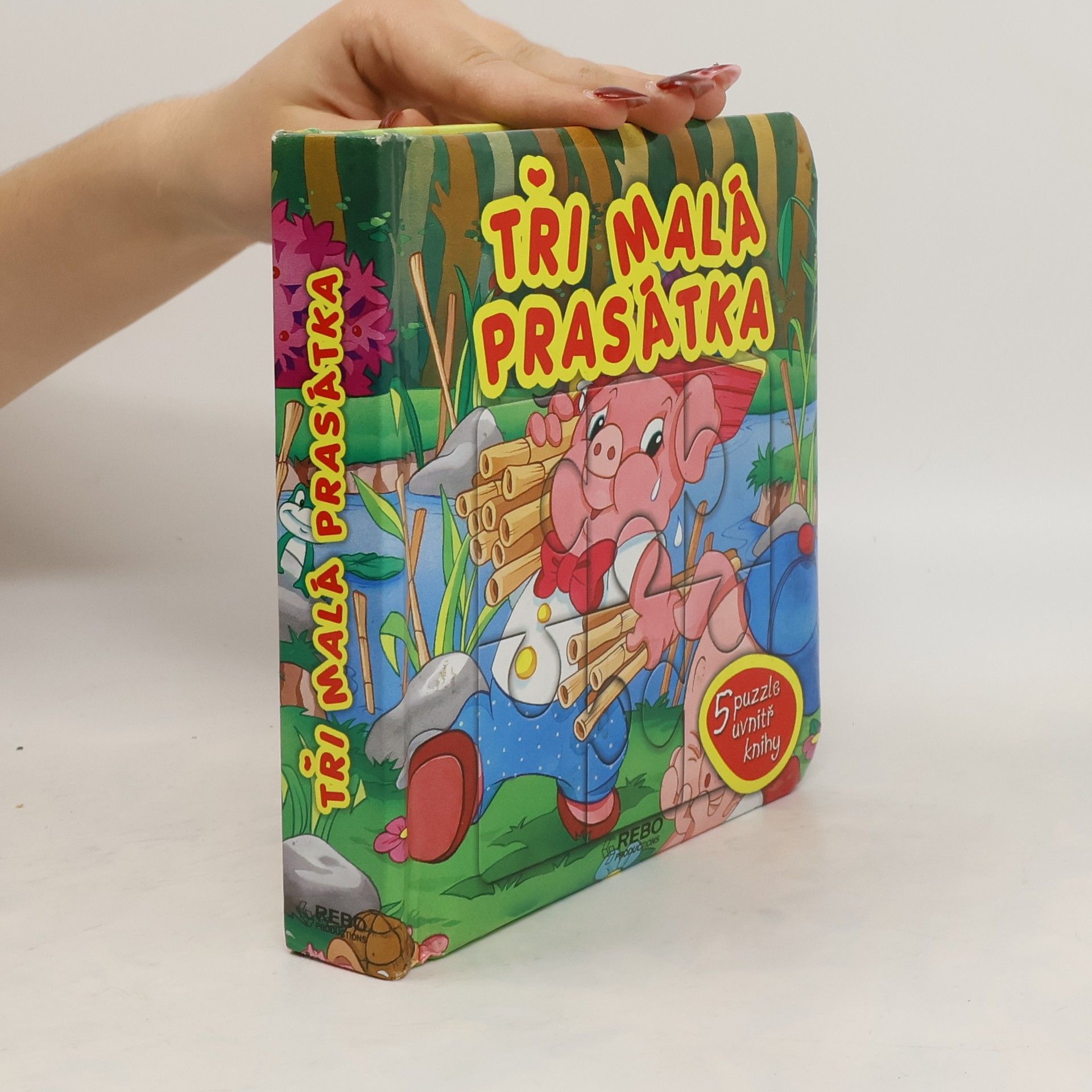 Jitka Špačková Tři malá prasátka. 5 puzzle uvnitř knihy
