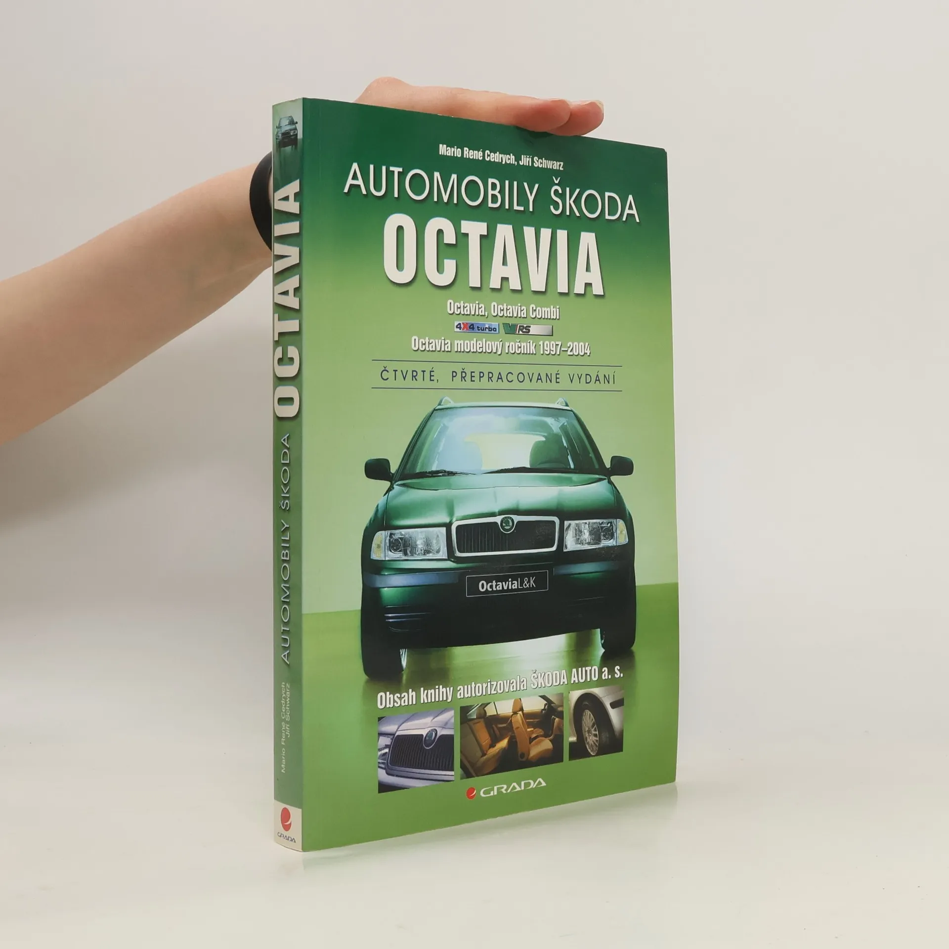 Automobily Škoda Octavia | Kniha | pevná | Mario René Cedrych | CS