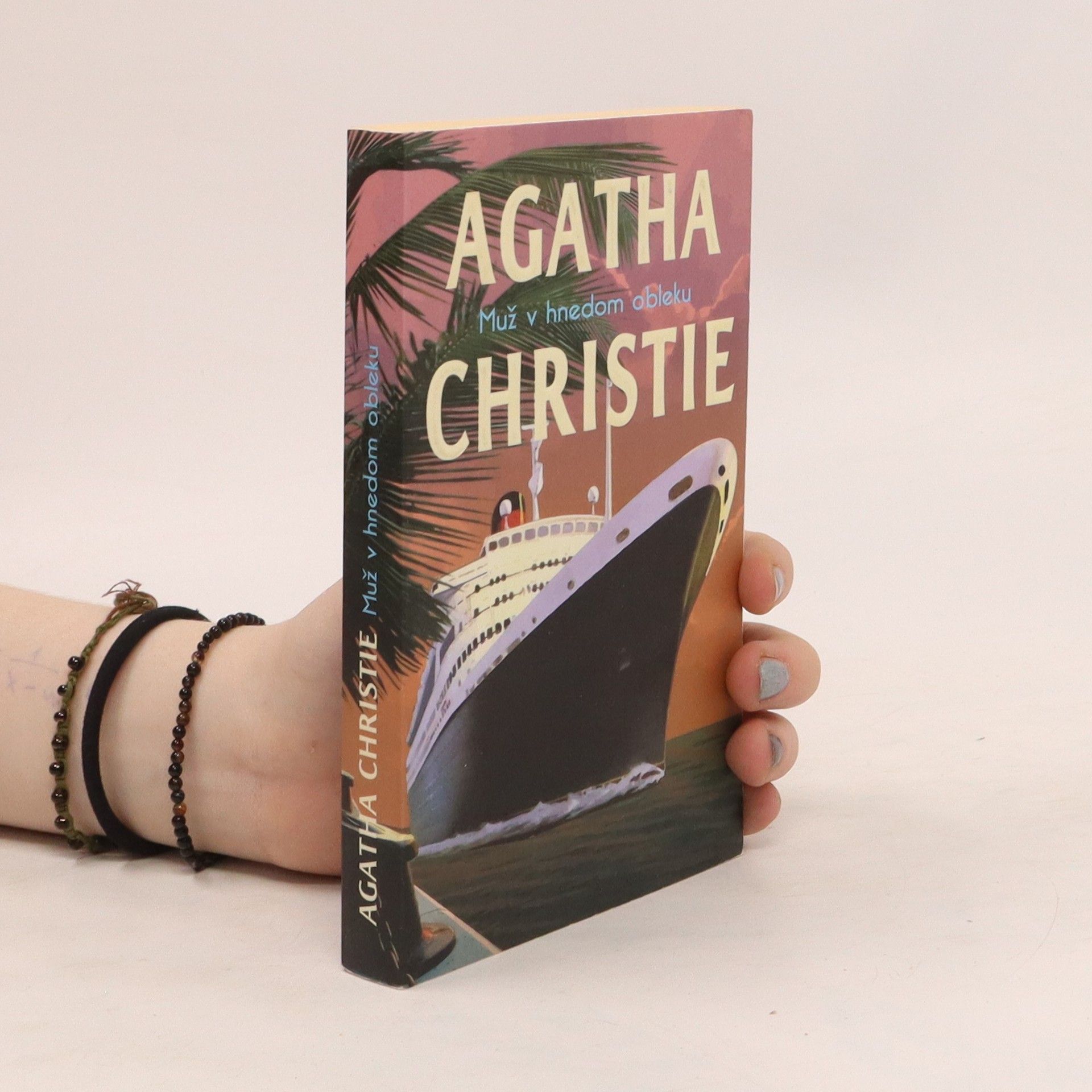 Agatha Christie Muž v hnedom obleku