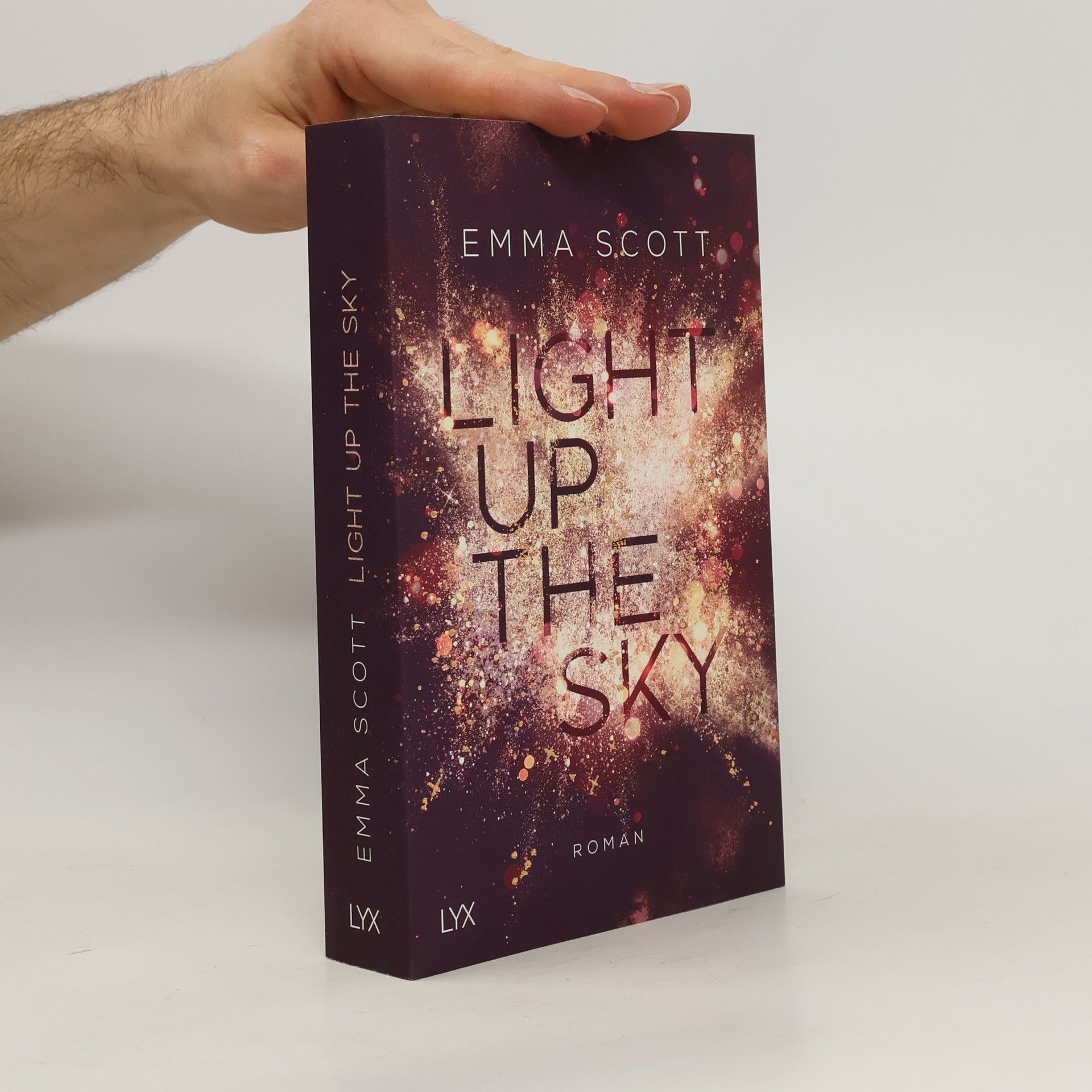 Emma Scott Light up the Sky